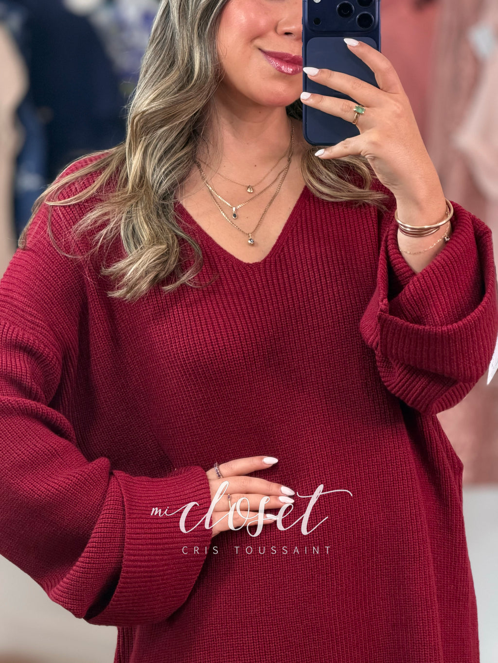 (MUY LARGO) CONJUNTO DE PUNTO AMPLIO, SWEATER EN CUELLO V, MANGAS Y TOBILLOS CON DOBLADILLO