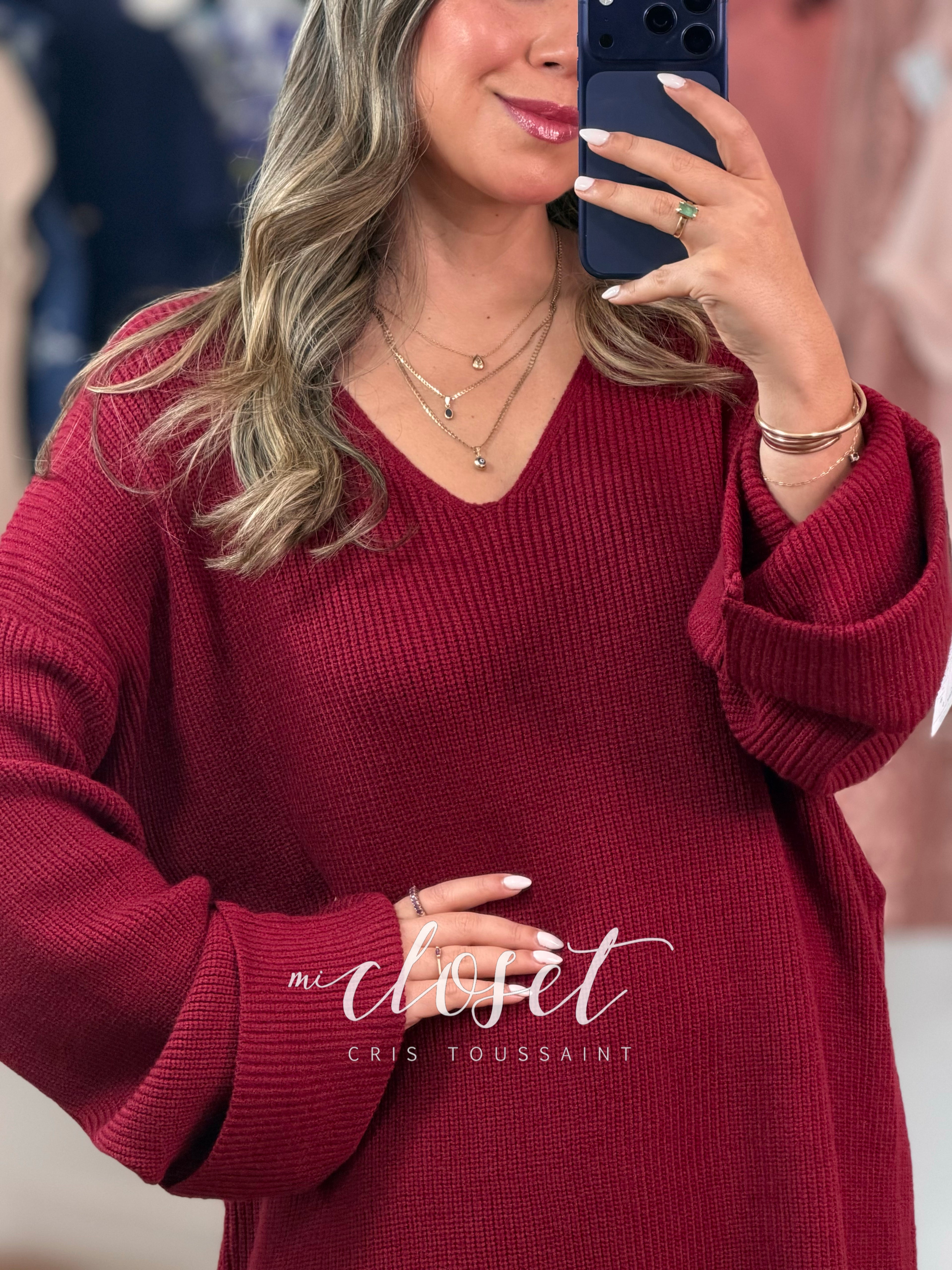 (MUY LARGO) CONJUNTO DE PUNTO AMPLIO, SWEATER EN CUELLO V, MANGAS Y TOBILLOS CON DOBLADILLO
