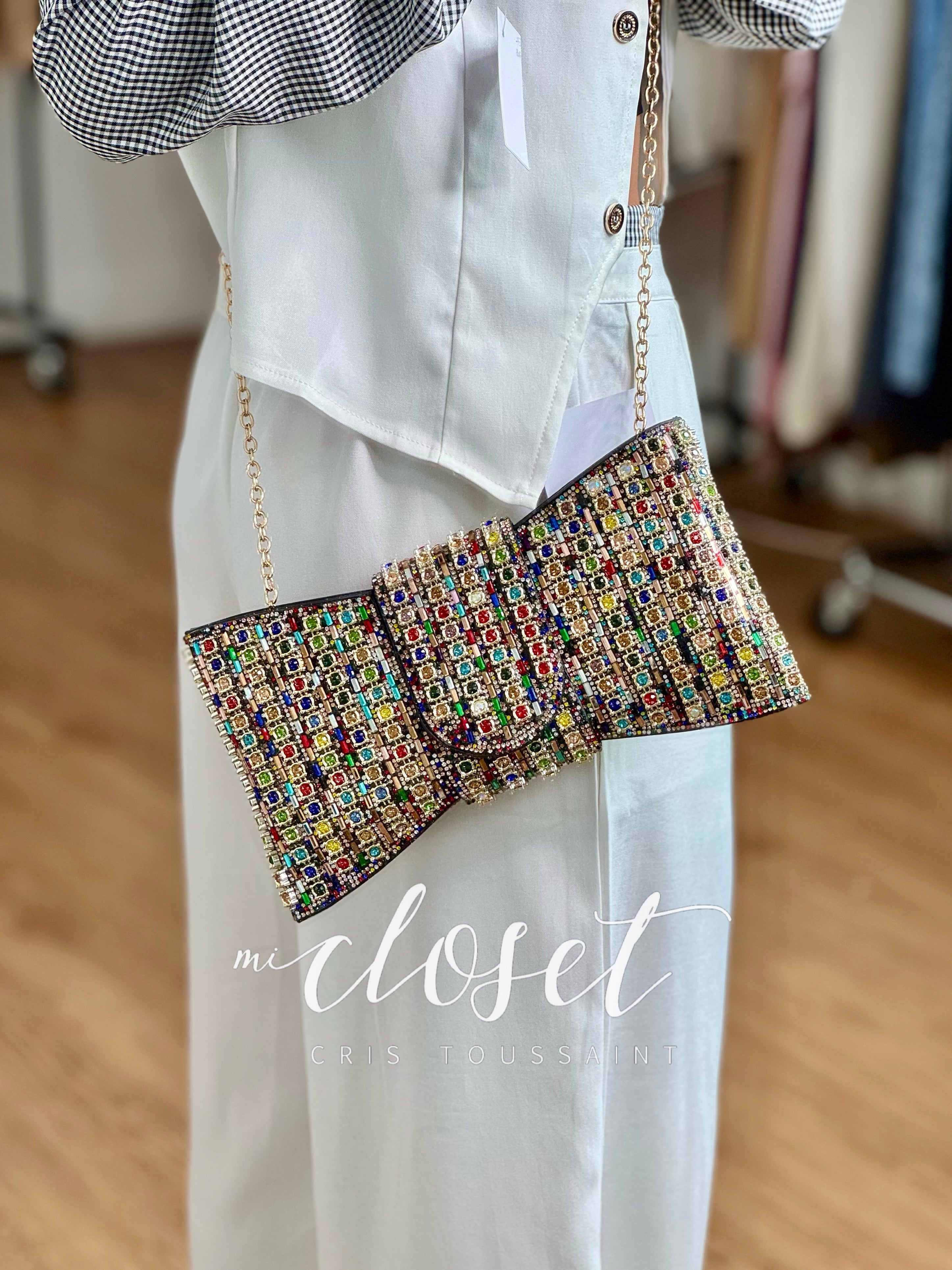CLUTCH CON STRAP DE CADENA, CON PEDRERÍA DE COLORES Y BRILLOS
