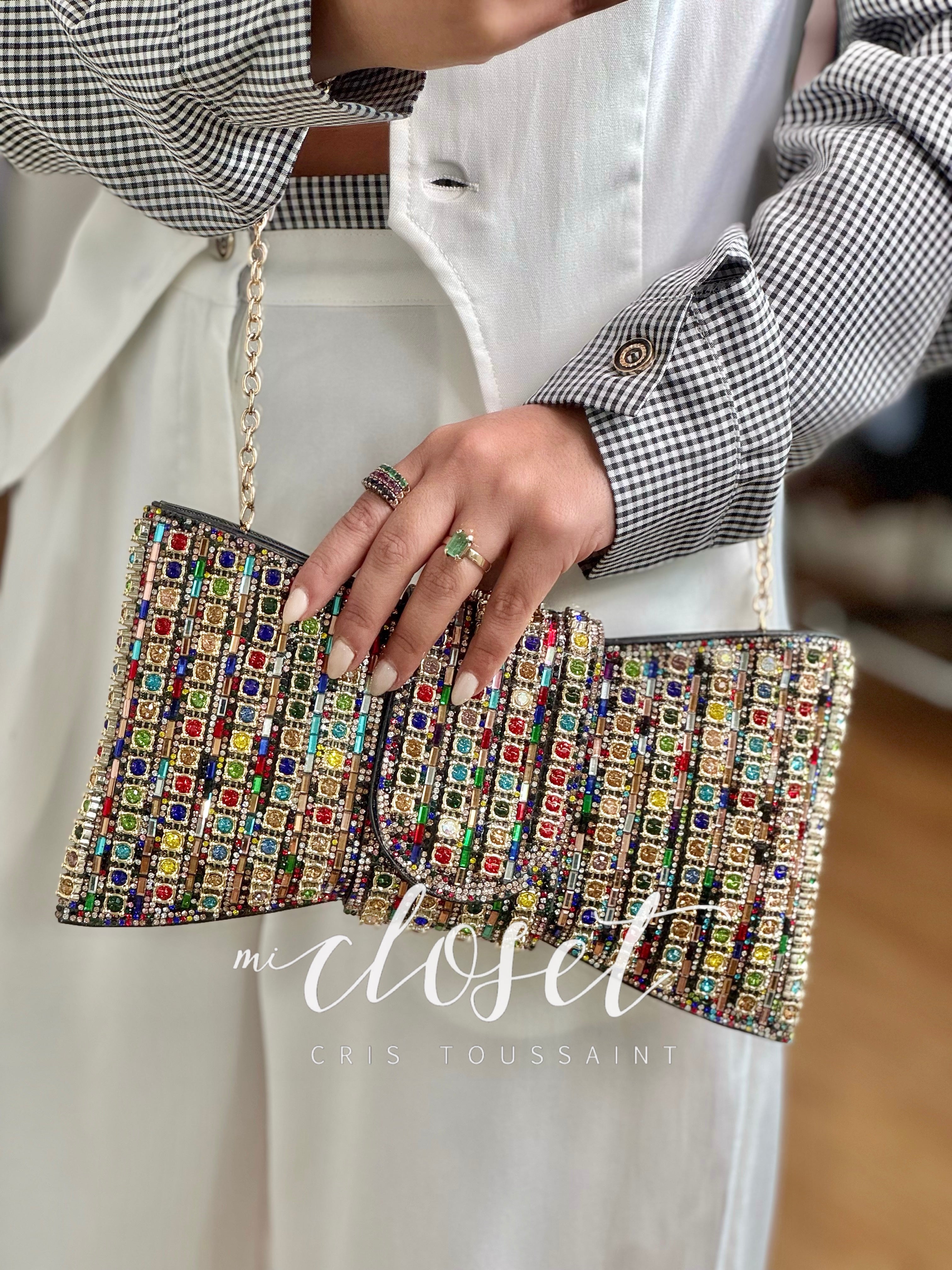 CLUTCH CON STRAP DE CADENA, CON PEDRERÍA DE COLORES Y BRILLOS