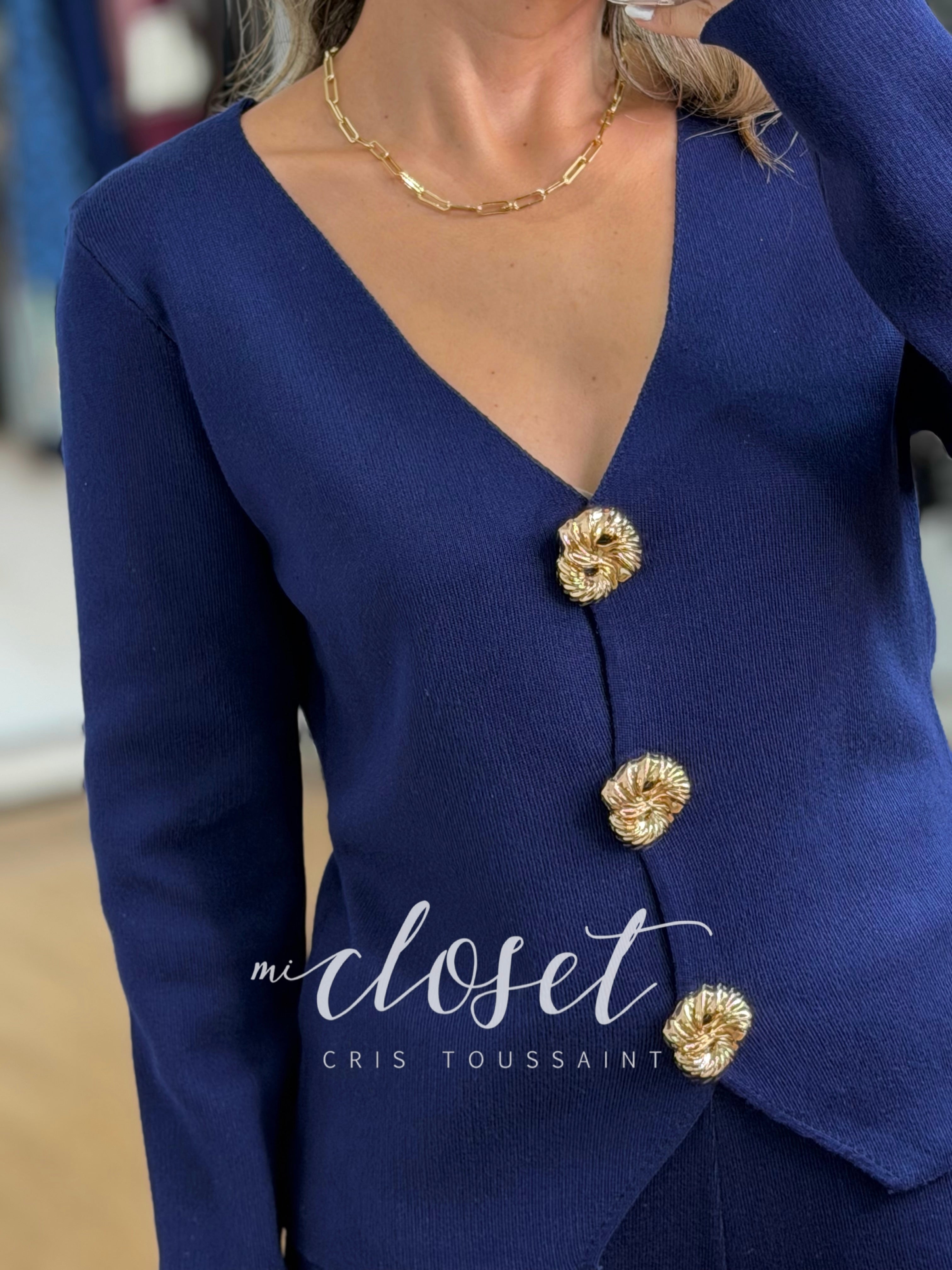 CONJUNTO DE PANTS CON SWEATER CON BOTÓN DORADO