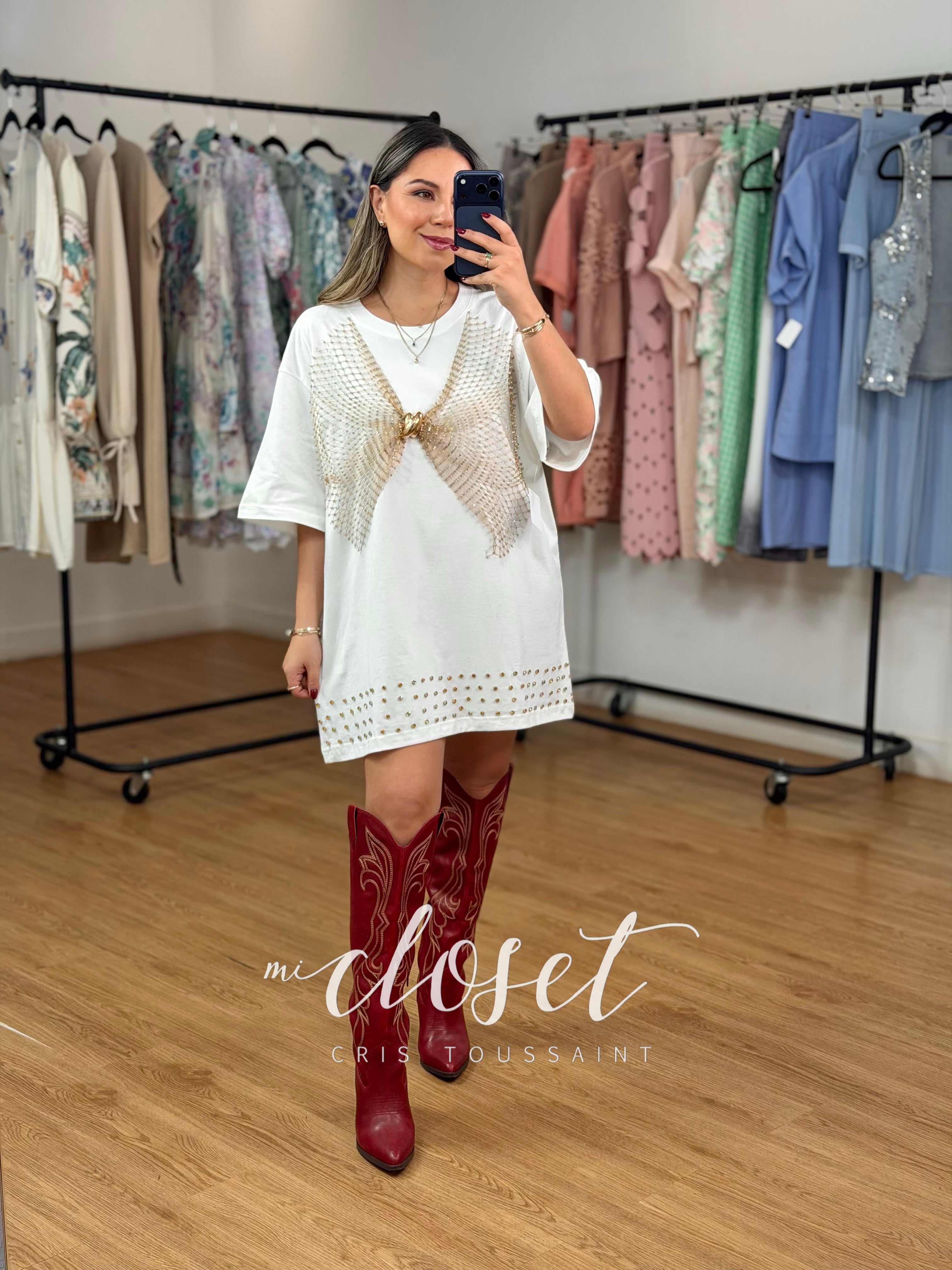 TEESHIRT OVERSIZED STRETCH CON RED DE BRILLOS EN FORMA DE MOÑO Y PIEDRITAS AL FINAL