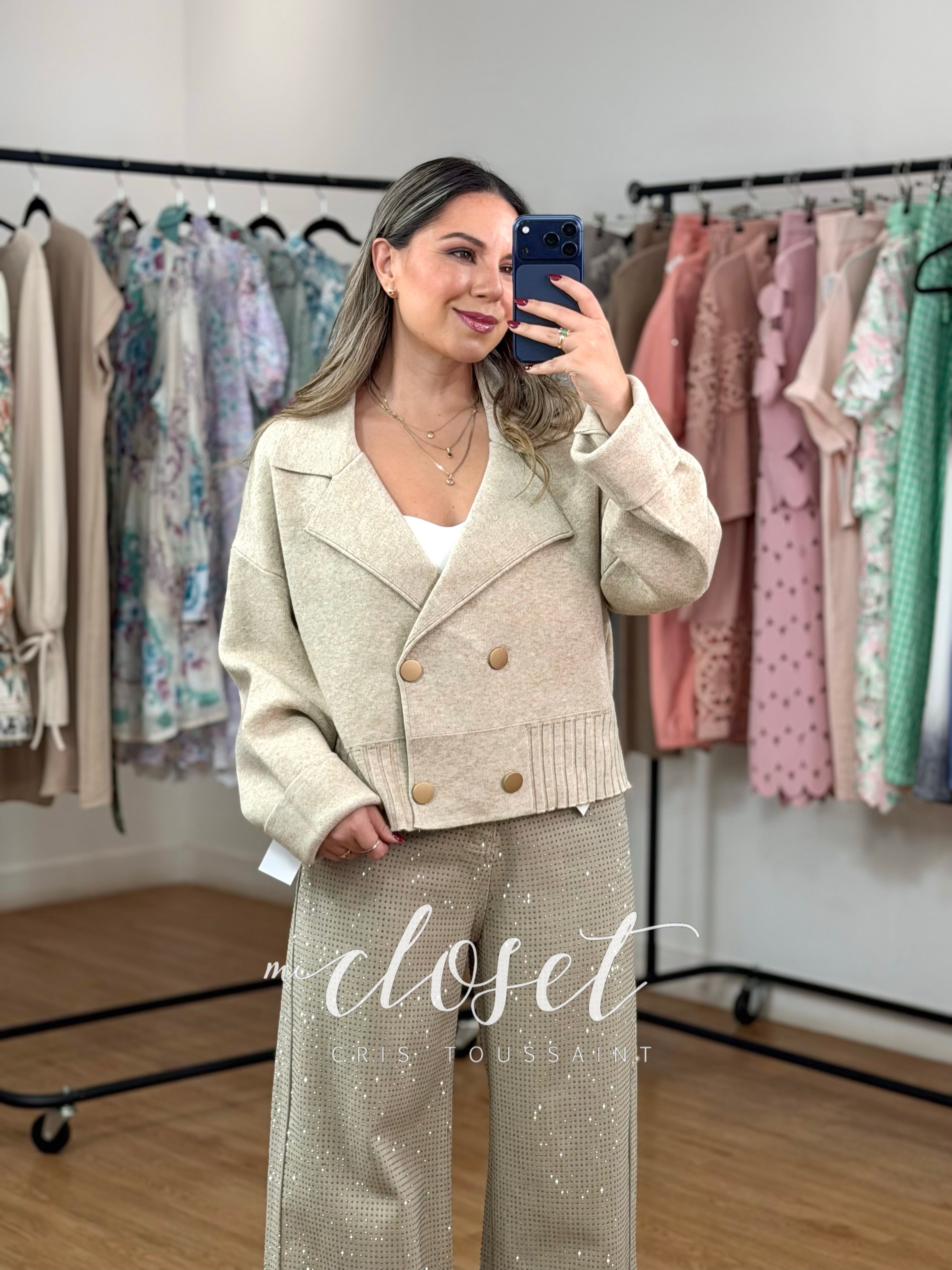 SWEATER SEMI GRUESO TIPO BLAZER, CON DETALLE EN CINTURA