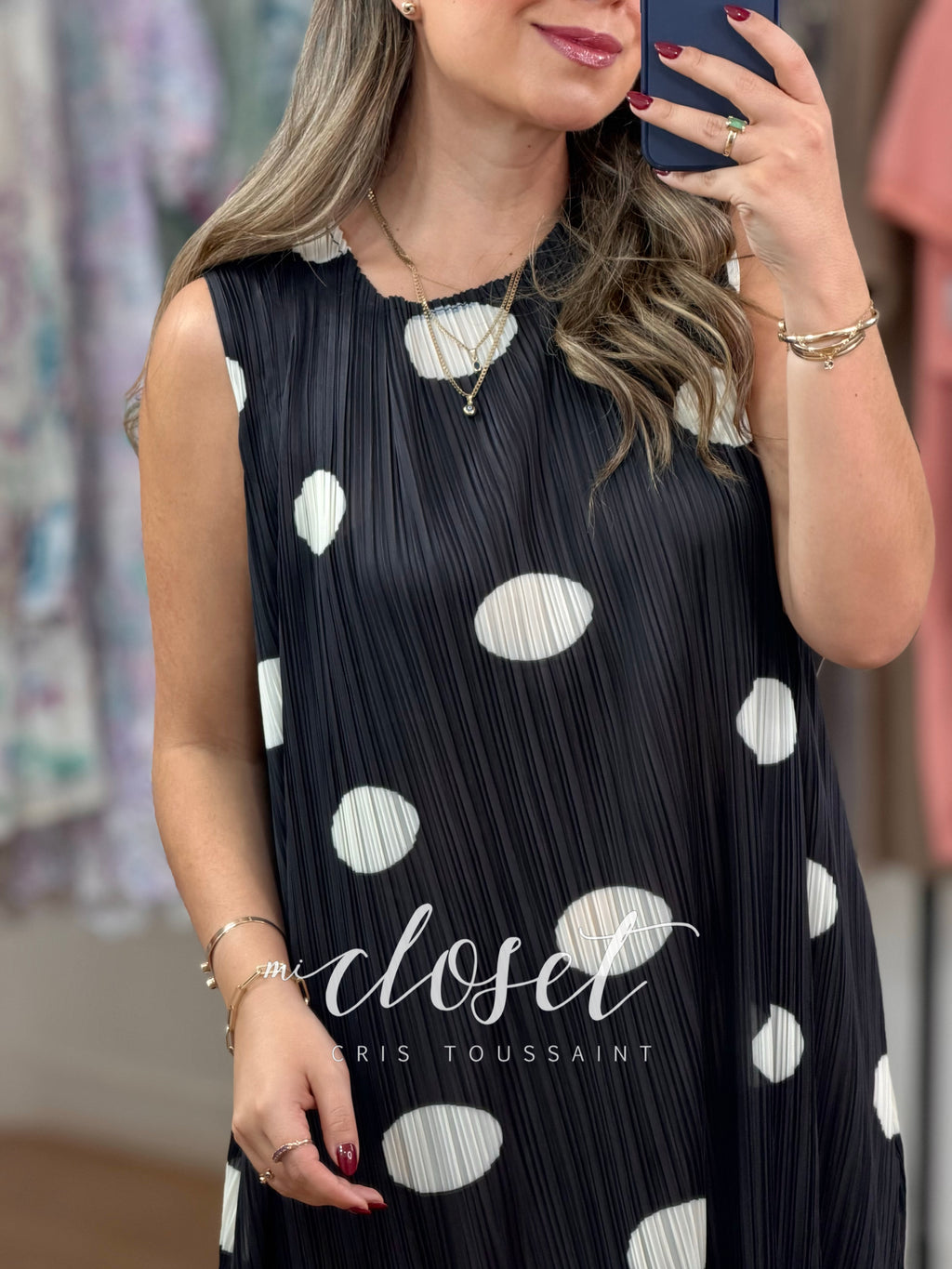 VESTIDO AMPLIO Y LIGERO CON TEXTURA PLISADA