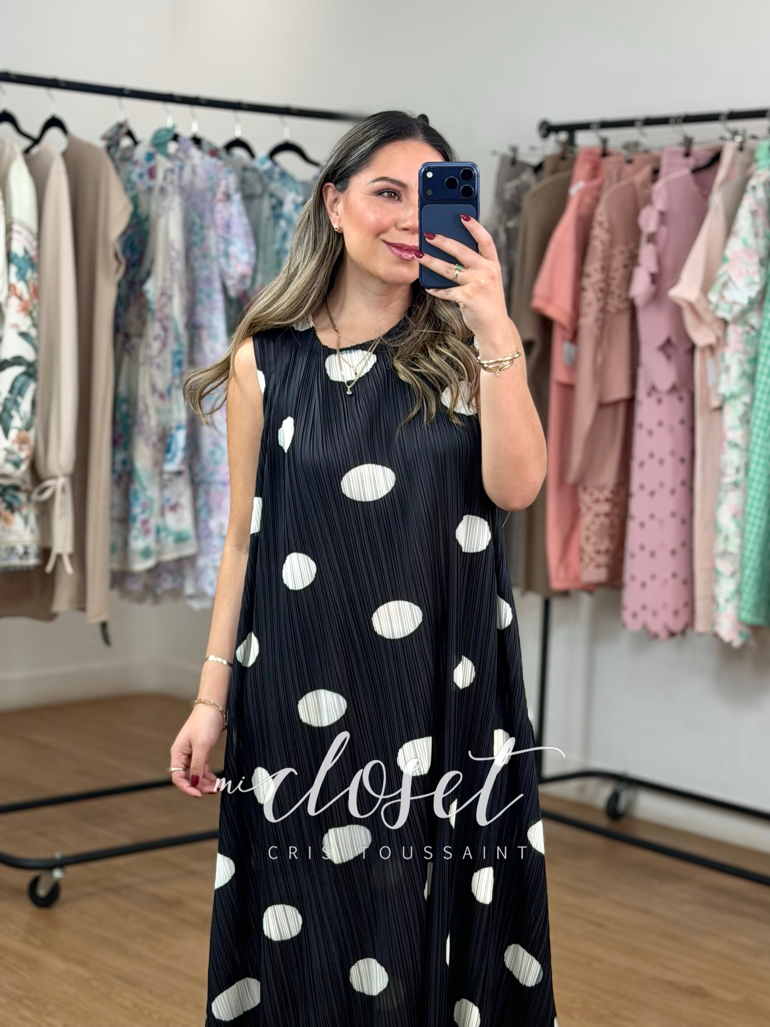 VESTIDO AMPLIO Y LIGERO CON TEXTURA PLISADA