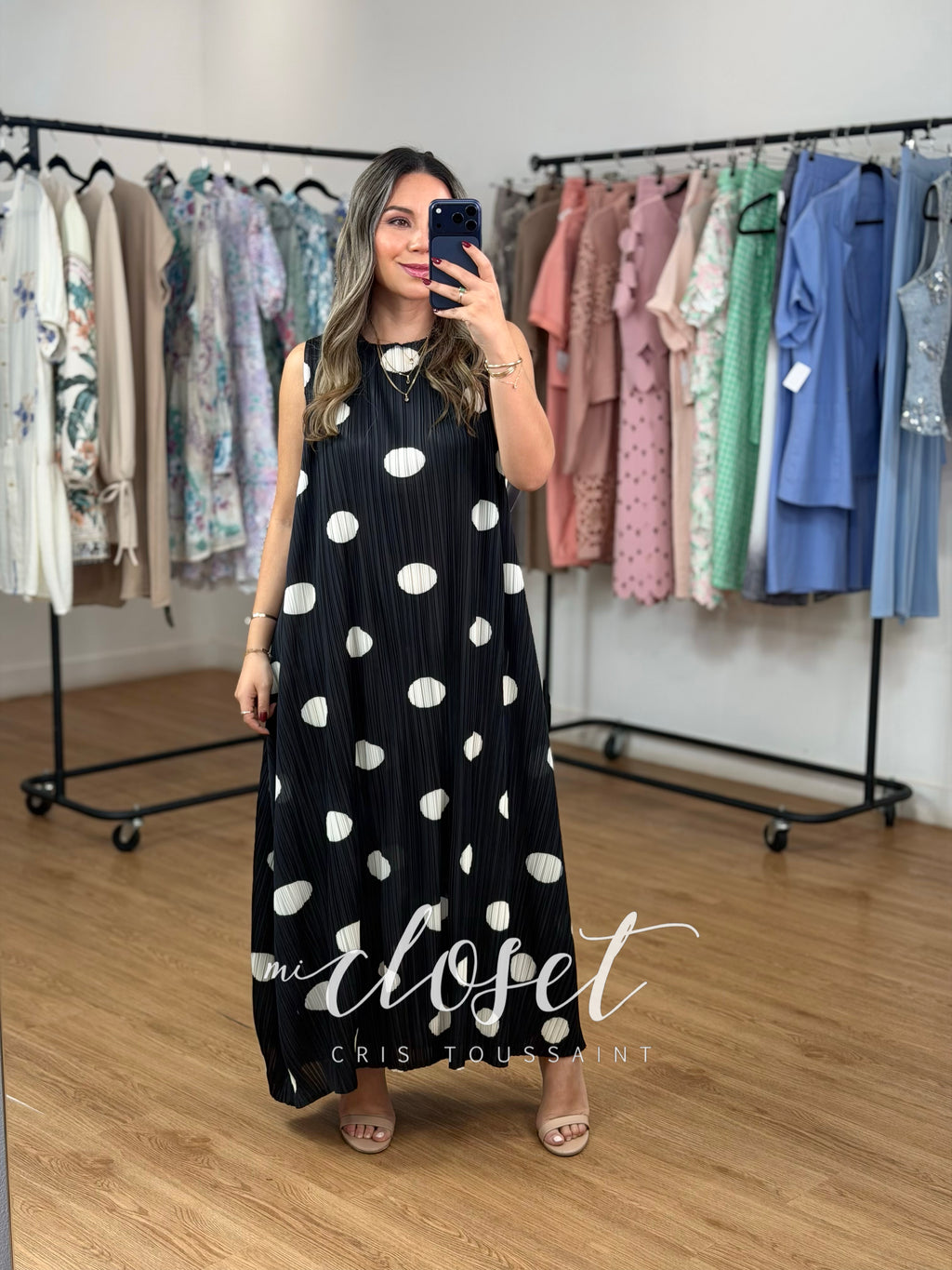 VESTIDO AMPLIO Y LIGERO CON TEXTURA PLISADA