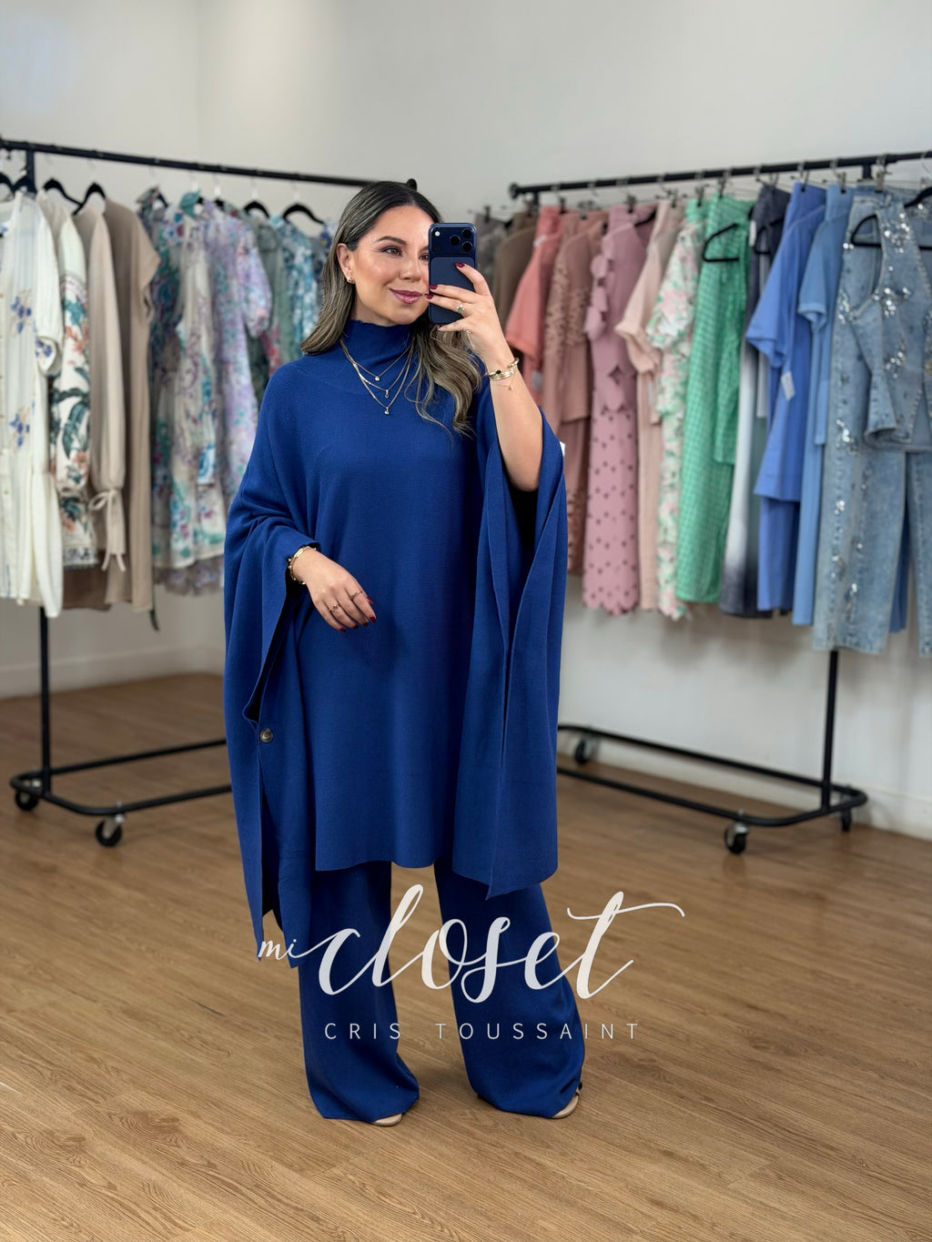 CONJUNTO DE PANTS Y SWEATER TIPO CAPA SÚPER AMPLIO, MANGA MURCIÉLAGO