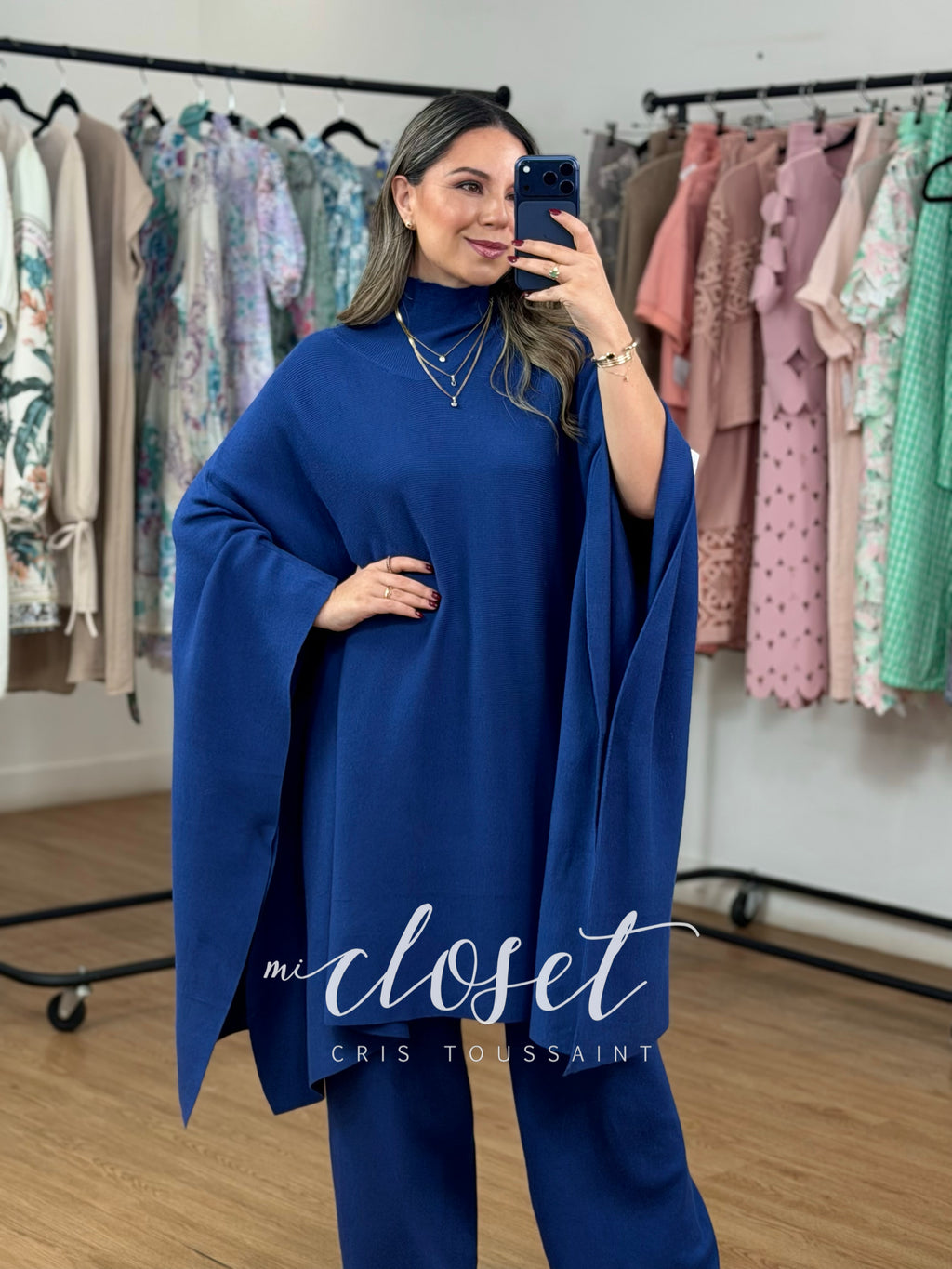 CONJUNTO DE PANTS Y SWEATER TIPO CAPA SÚPER AMPLIO, MANGA MURCIÉLAGO