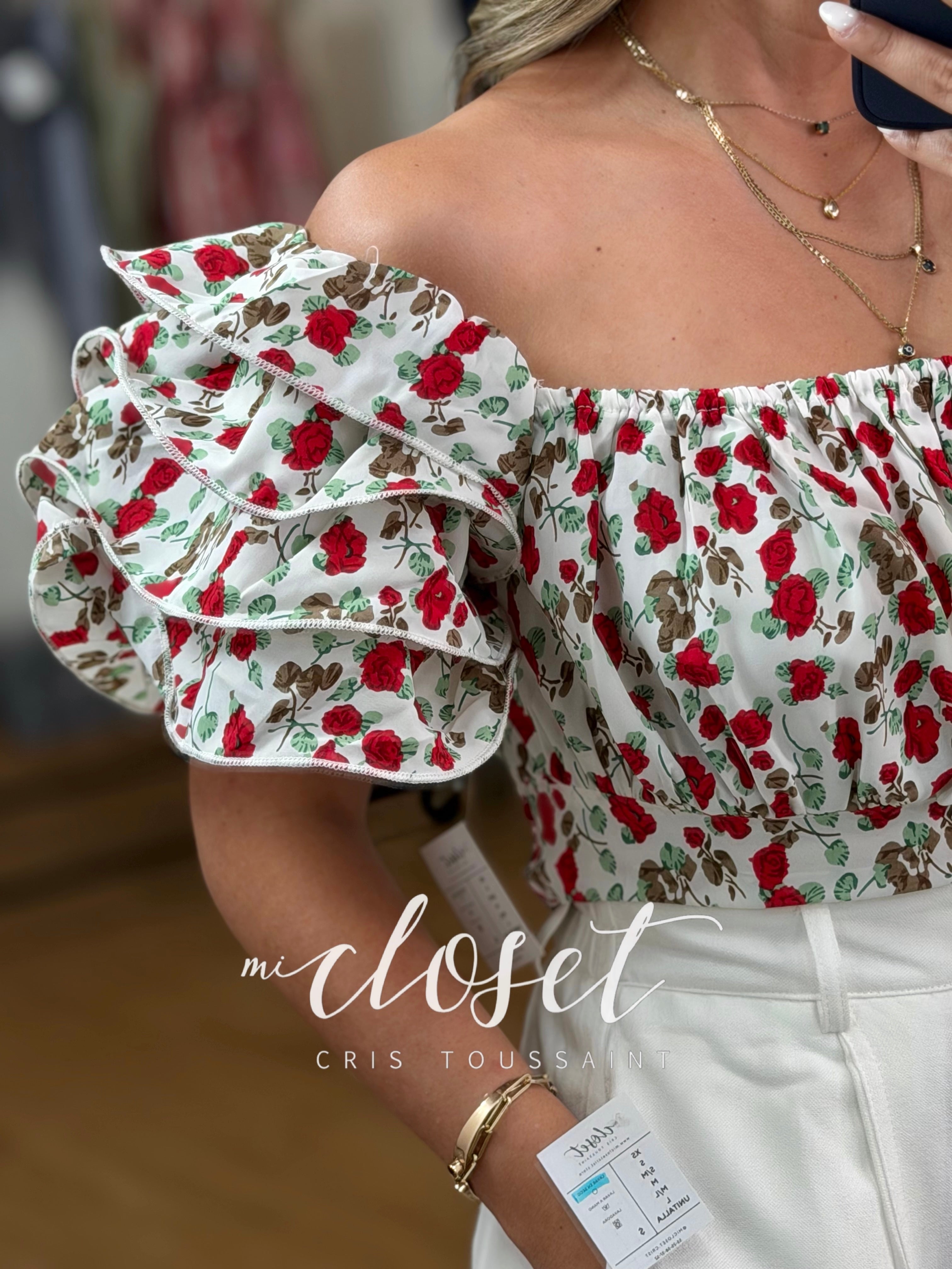 BLUSA CON OLANES EN MANGAS