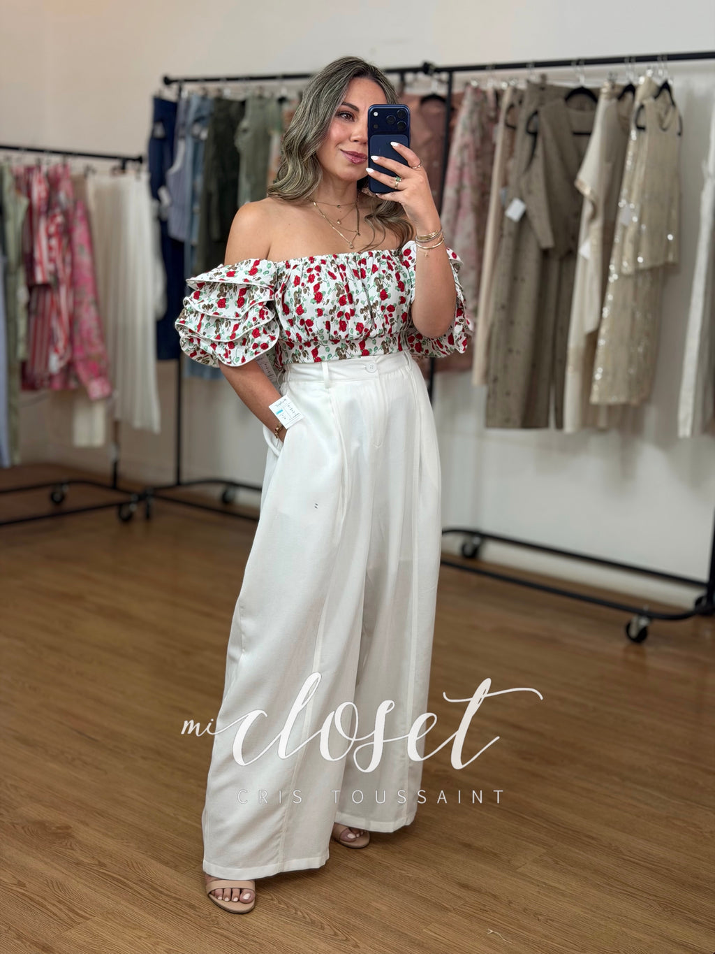 BLUSA CON OLANES EN MANGAS