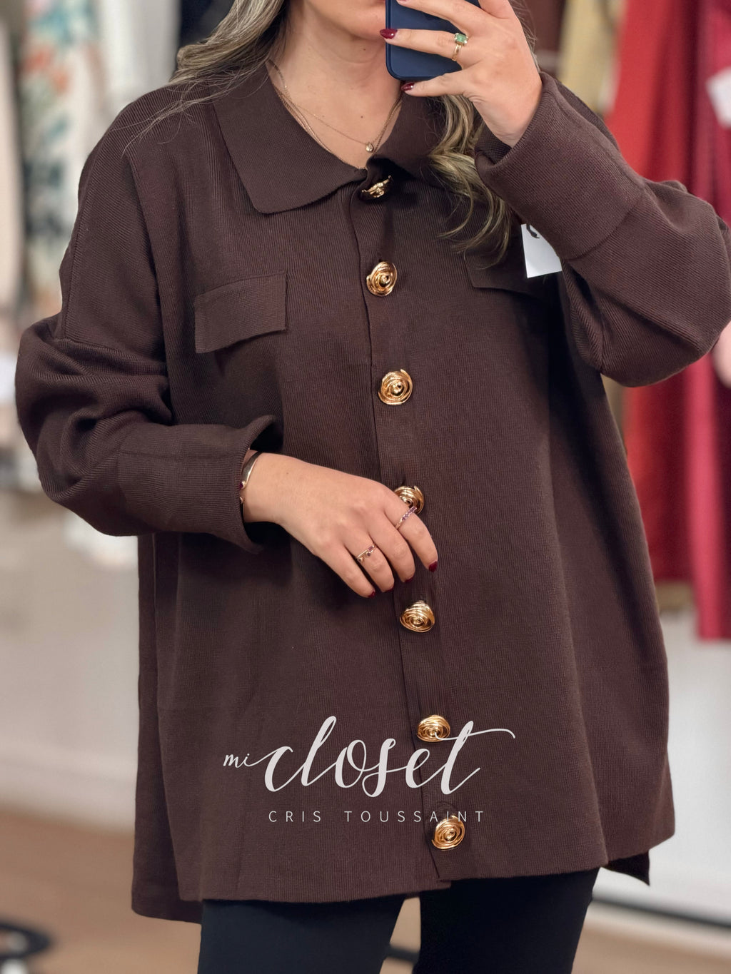 SWEATER OVERSIZED DE PUNTO CON BOTONES DE FLOR Y SIMULACIÓN DE BOLSAS
