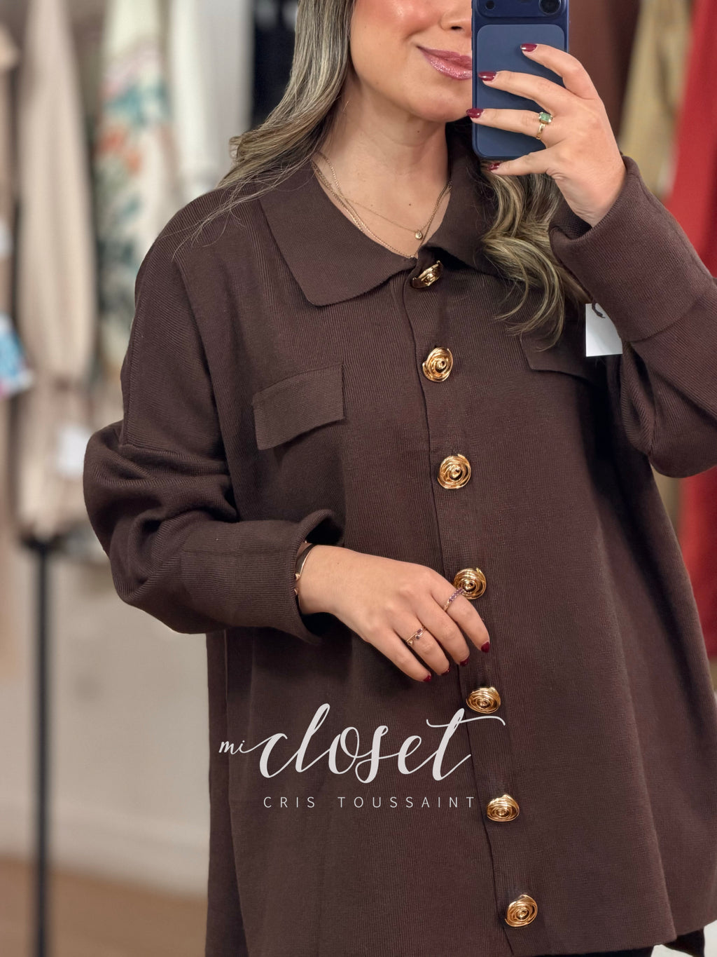 SWEATER OVERSIZED DE PUNTO CON BOTONES DE FLOR Y SIMULACIÓN DE BOLSAS