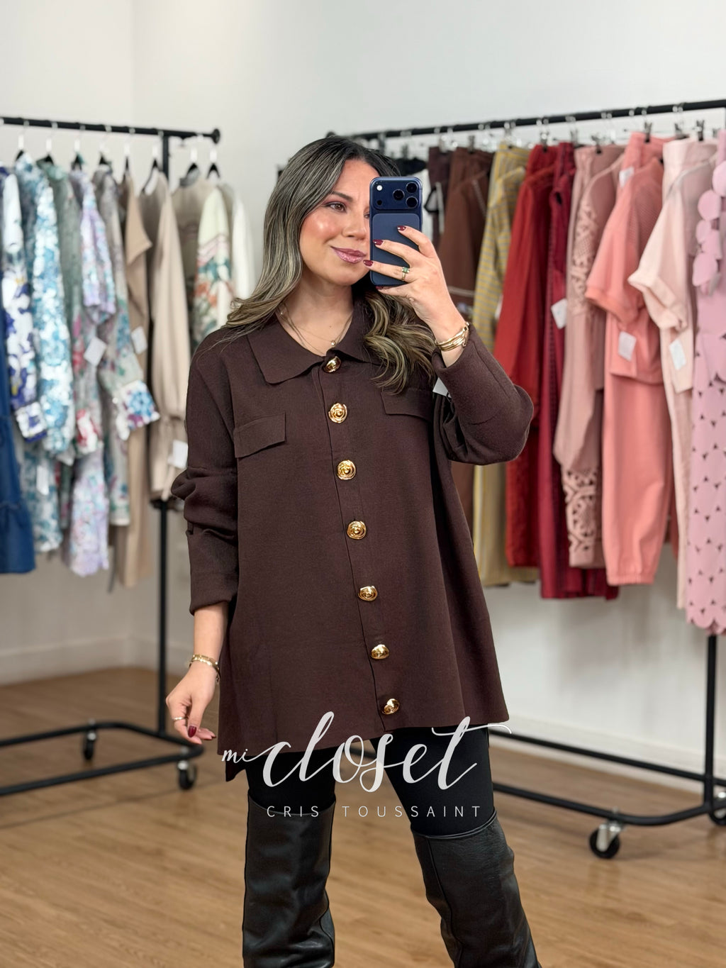 SWEATER OVERSIZED DE PUNTO CON BOTONES DE FLOR Y SIMULACIÓN DE BOLSAS