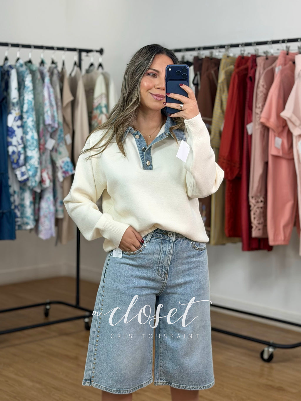 SWEATER SÚPER SUAVE CON CUELLO DE MEZCLILLA