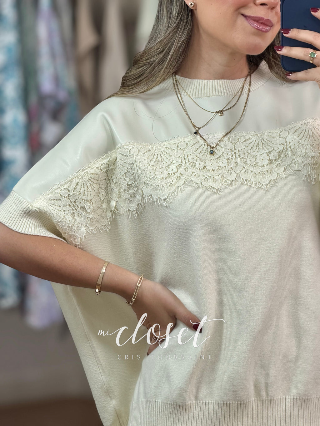 TEESHIRT OVERSIZED DOBLE TEXTURA, CON APLICACIONES DE ENCAJE EN TIPO PIEL