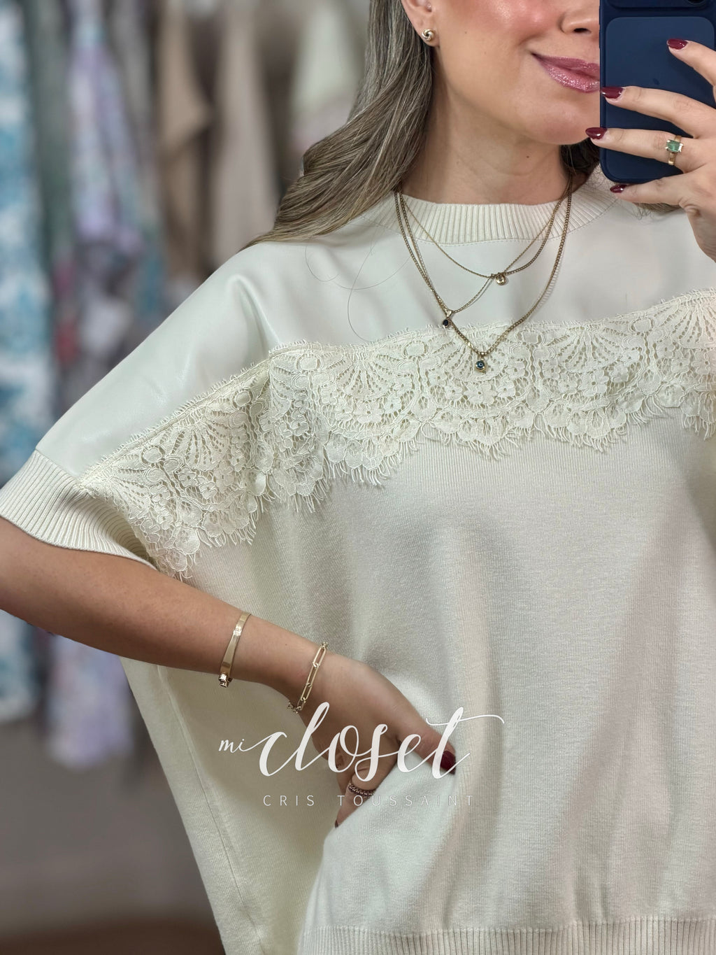 TEESHIRT OVERSIZED DOBLE TEXTURA, CON APLICACIONES DE ENCAJE EN TIPO PIEL