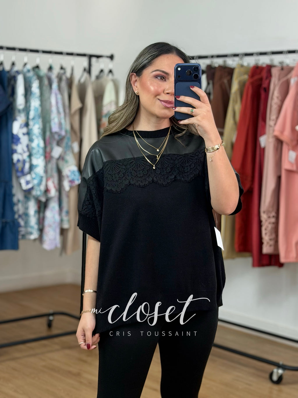 TEESHIRT OVERSIZED DOBLE TEXTURA, CON APLICACIONES DE ENCAJE EN TIPO PIEL