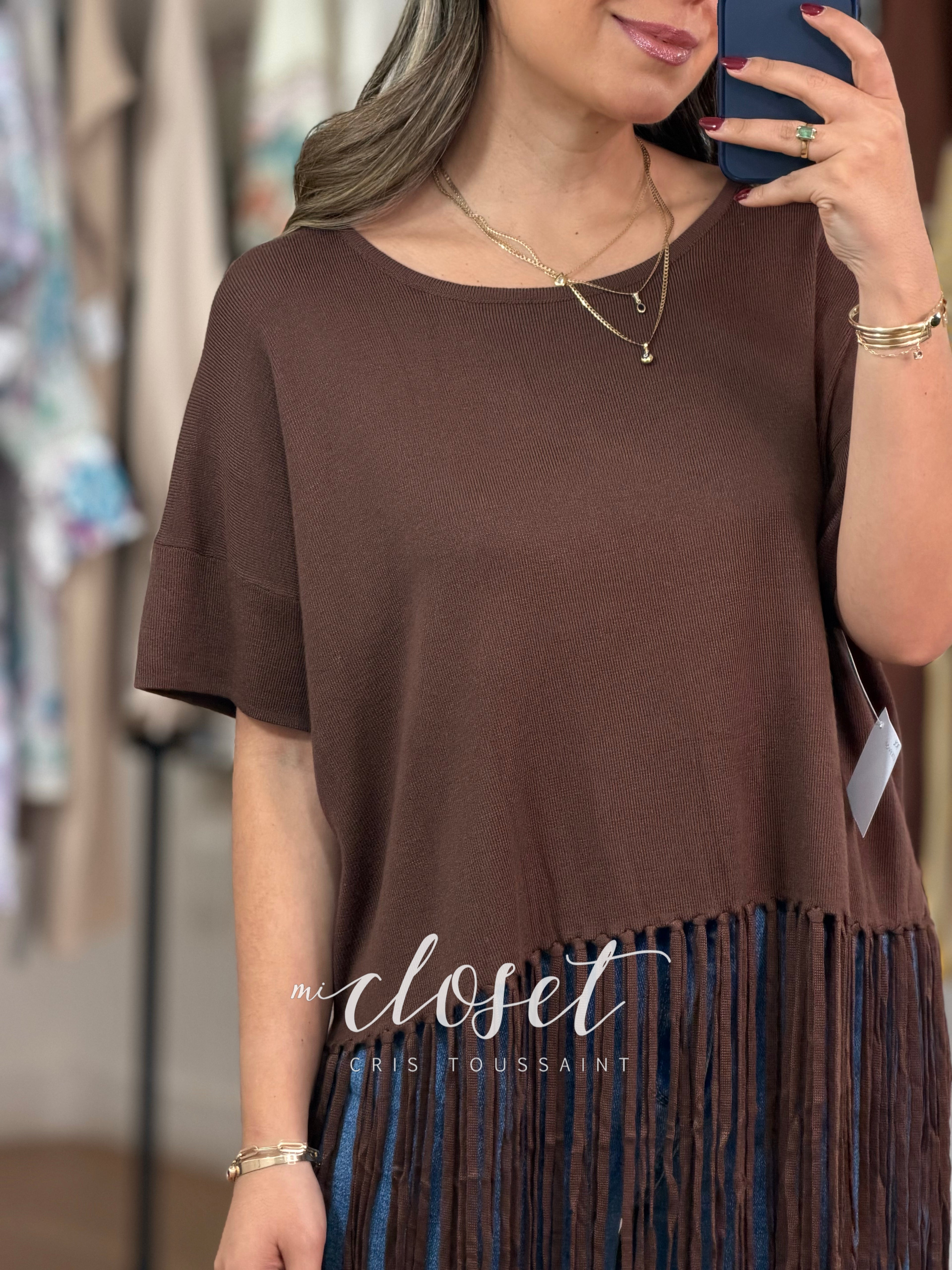 TEESHIRT DE PUNTO CON FLECOS EN PARTE DE ABAJO