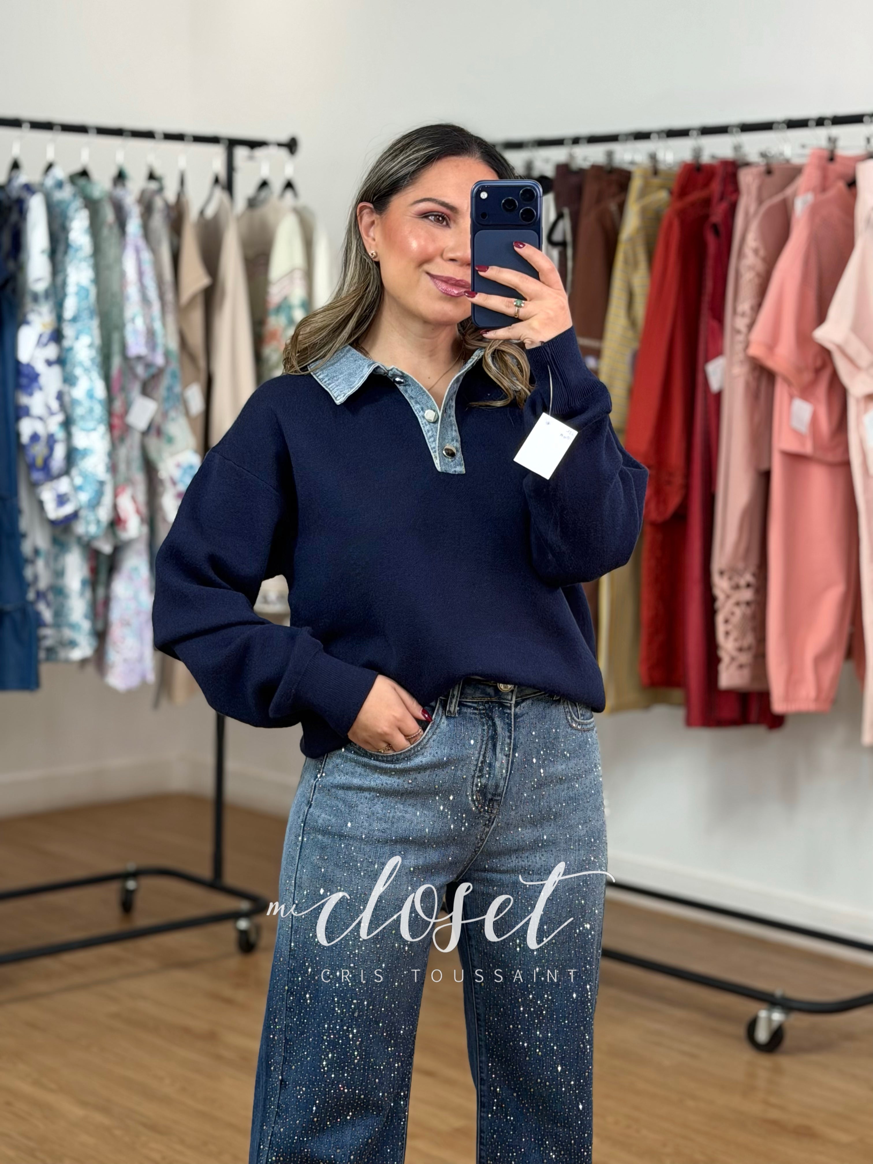 SWEATER SÚPER SUAVE CON CUELLO DE MEZCLILLA