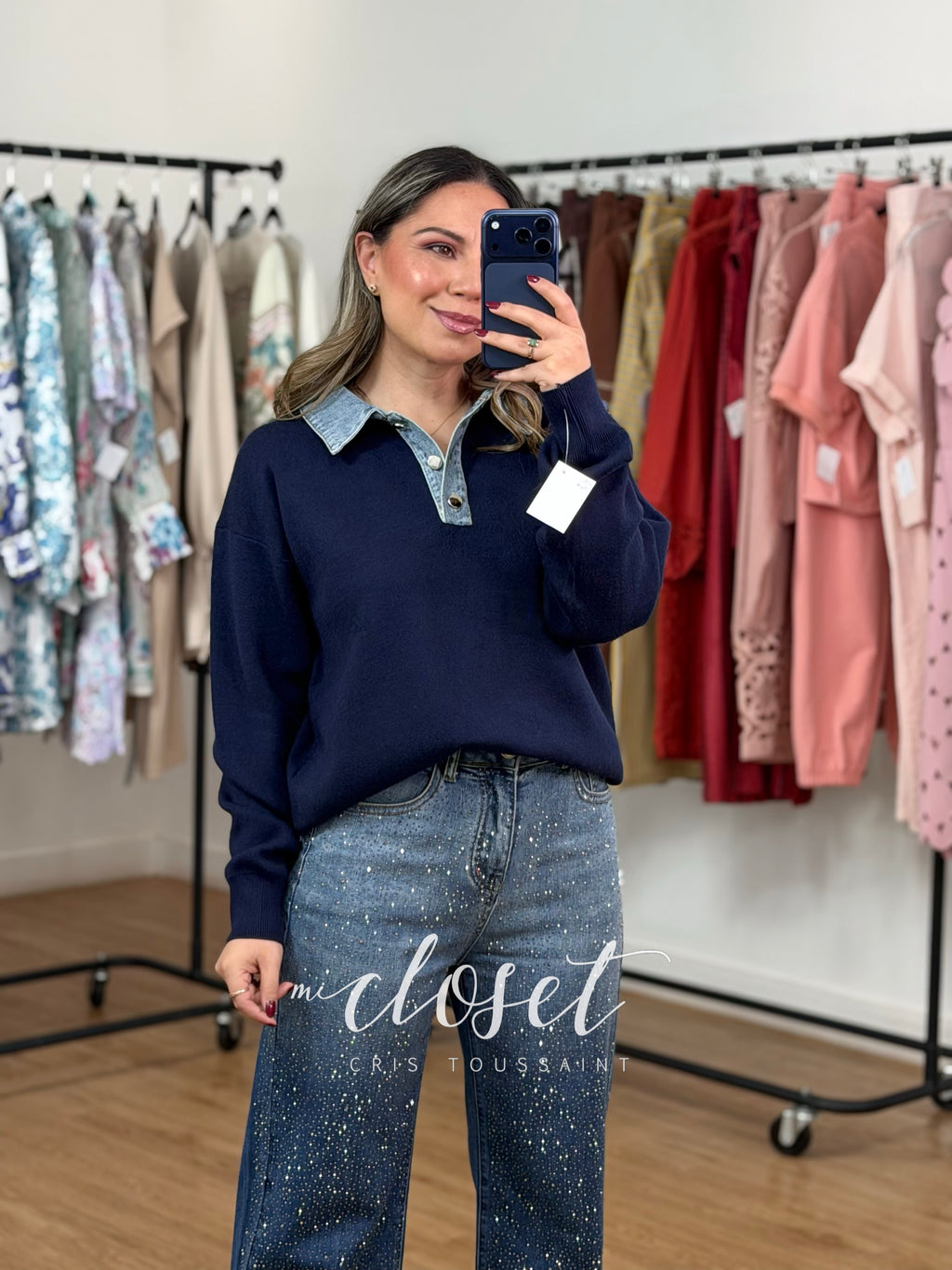 SWEATER SÚPER SUAVE CON CUELLO DE MEZCLILLA