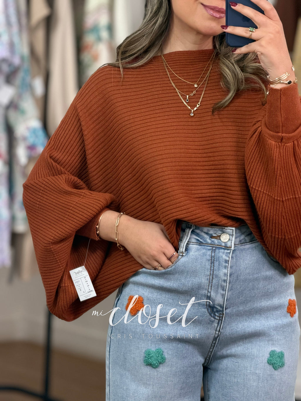 SWEATER MANGA MURCIÉLAGO CON TEXTURA DE LÍNEAS; SÚPER SUAVE