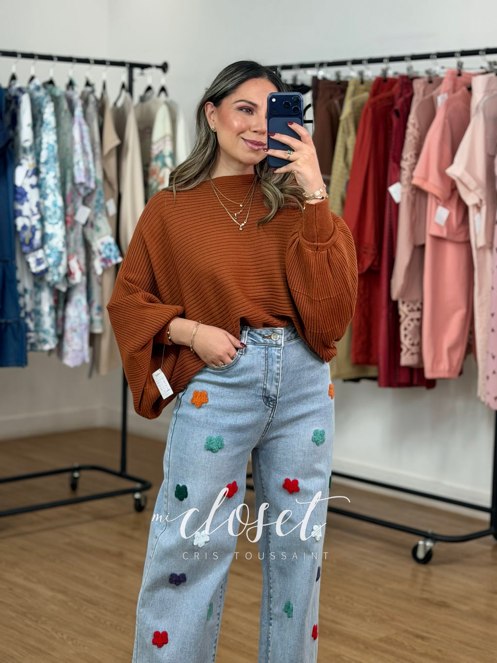 SWEATER MANGA MURCIÉLAGO CON TEXTURA DE LÍNEAS; SÚPER SUAVE