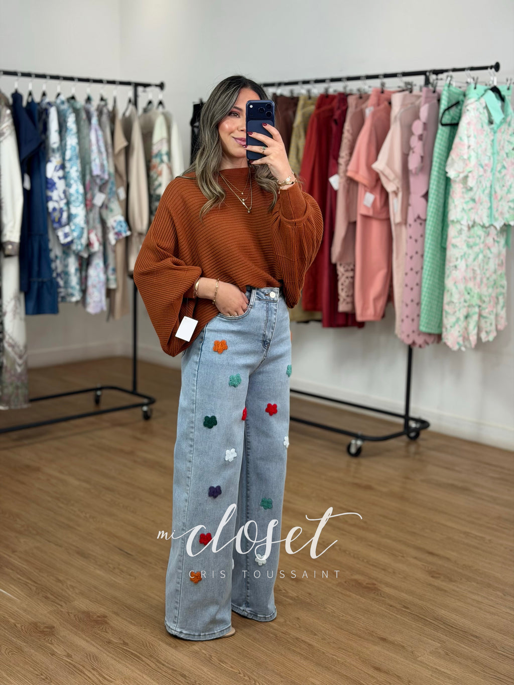 SWEATER MANGA MURCIÉLAGO CON TEXTURA DE LÍNEAS; SÚPER SUAVE