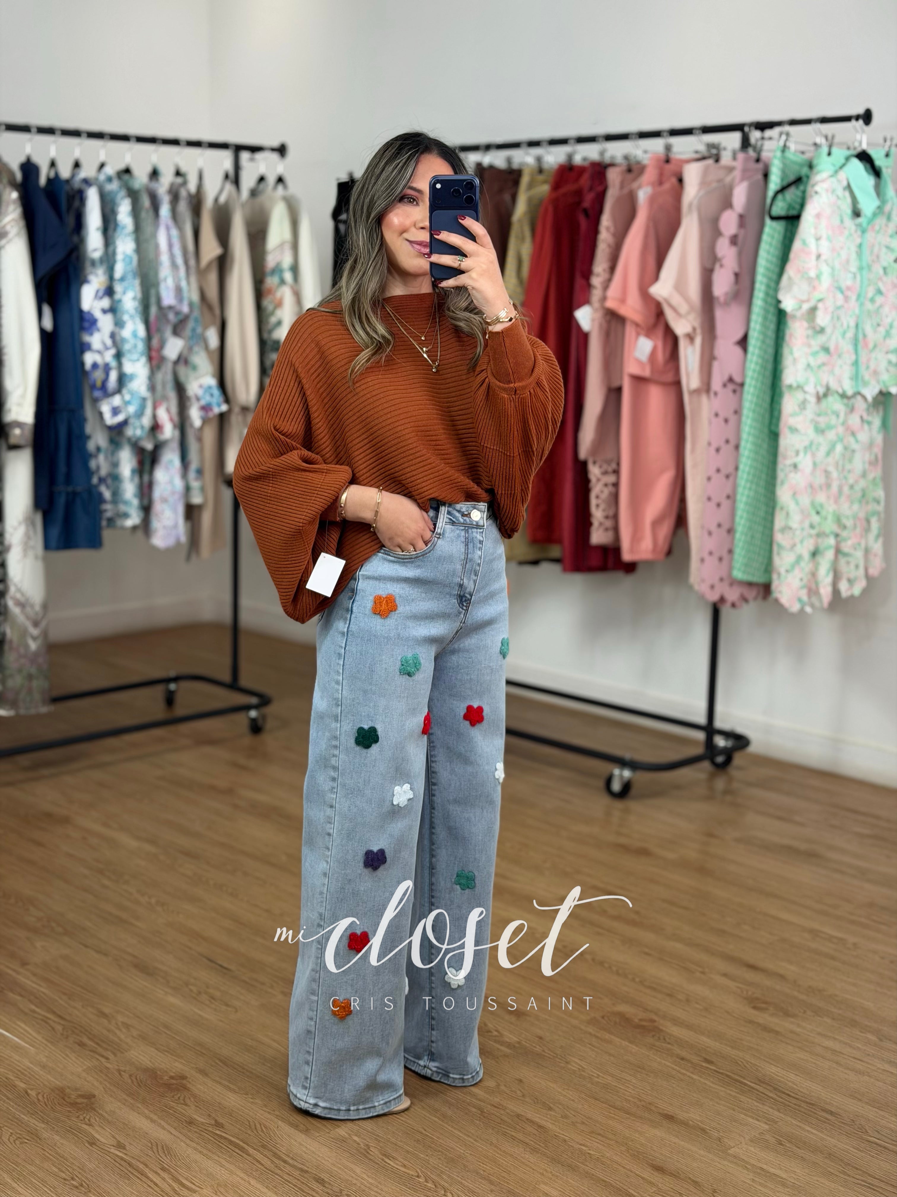 SWEATER MANGA MURCIÉLAGO CON TEXTURA DE LÍNEAS; SÚPER SUAVE