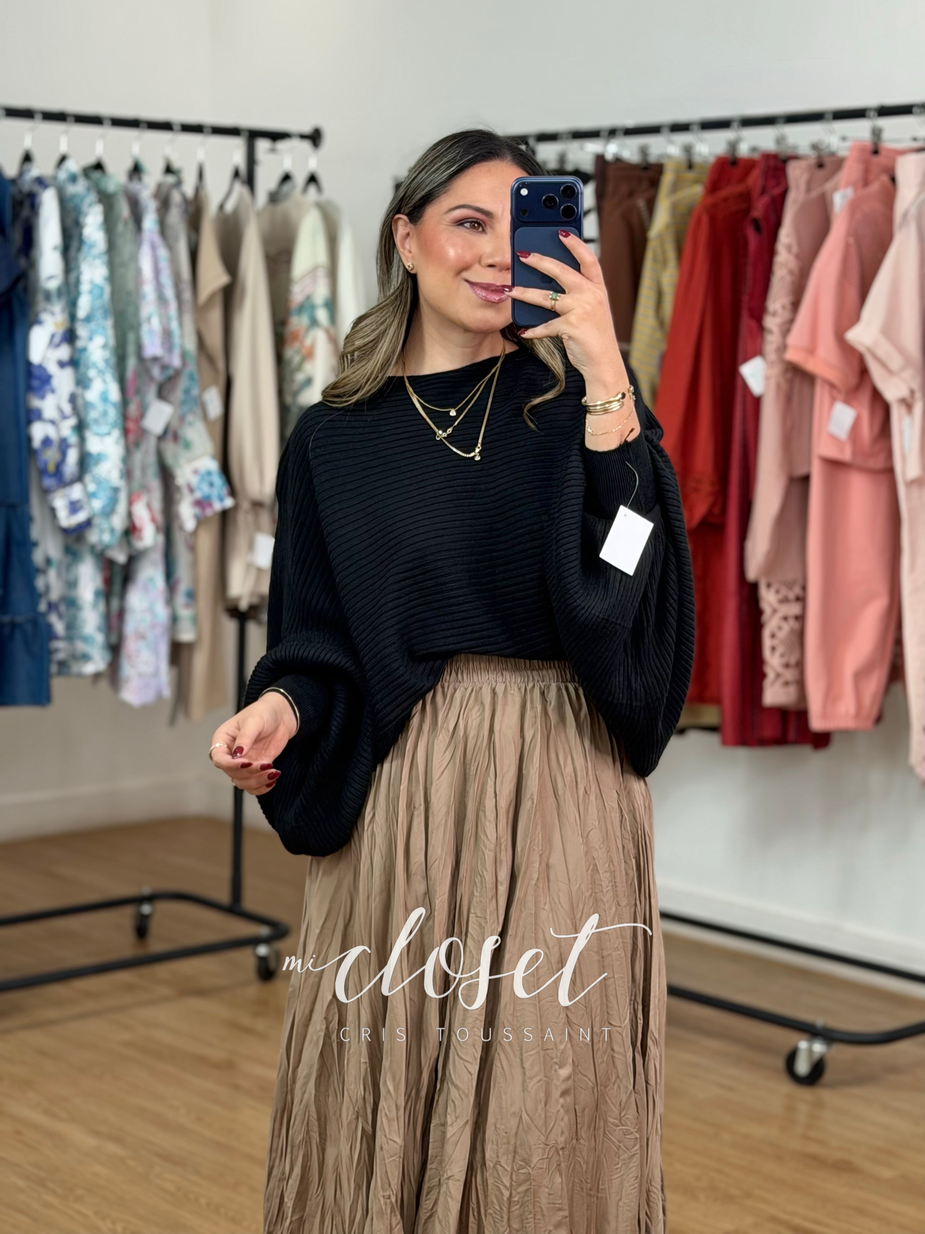 SWEATER MANGA MURCIÉLAGO CON TEXTURA DE LÍNEAS; SÚPER SUAVE