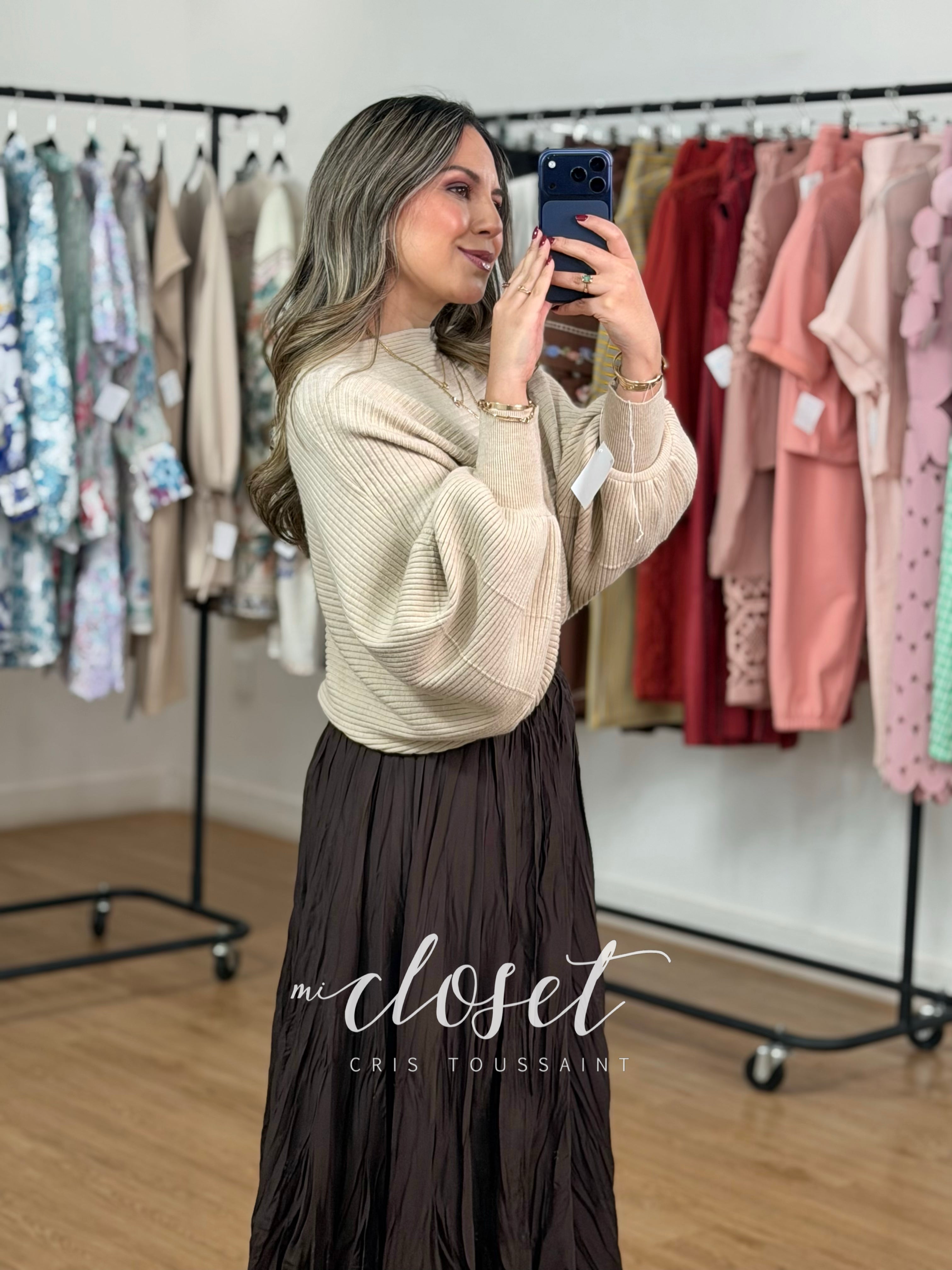 SWEATER MANGA MURCIÉLAGO CON TEXTURA DE LÍNEAS; SÚPER SUAVE