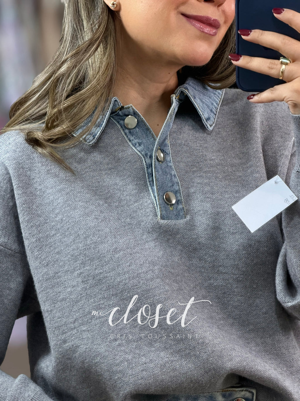 SWEATER SÚPER SUAVE CON CUELLO DE MEZCLILLA