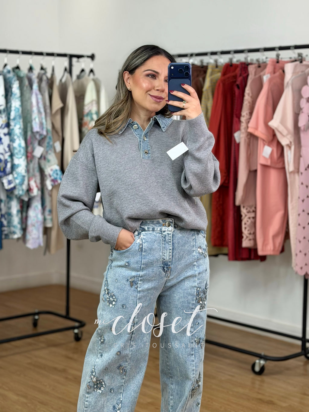 SWEATER SÚPER SUAVE CON CUELLO DE MEZCLILLA