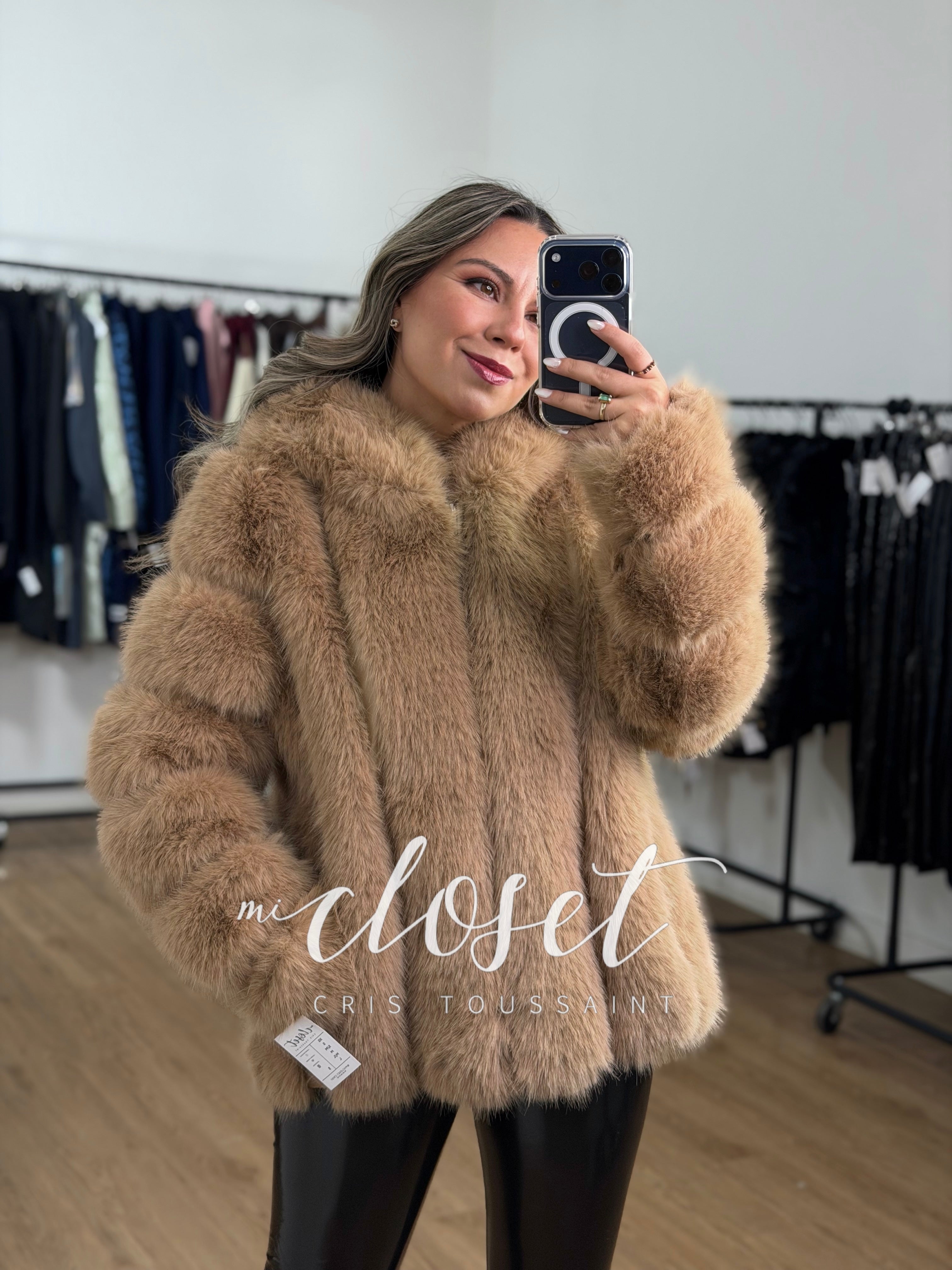 CHAMARRA DE MINK SINTÉTICO Y EFECTO PIEL, CON GORRO, EXCELENTE CALIDAD