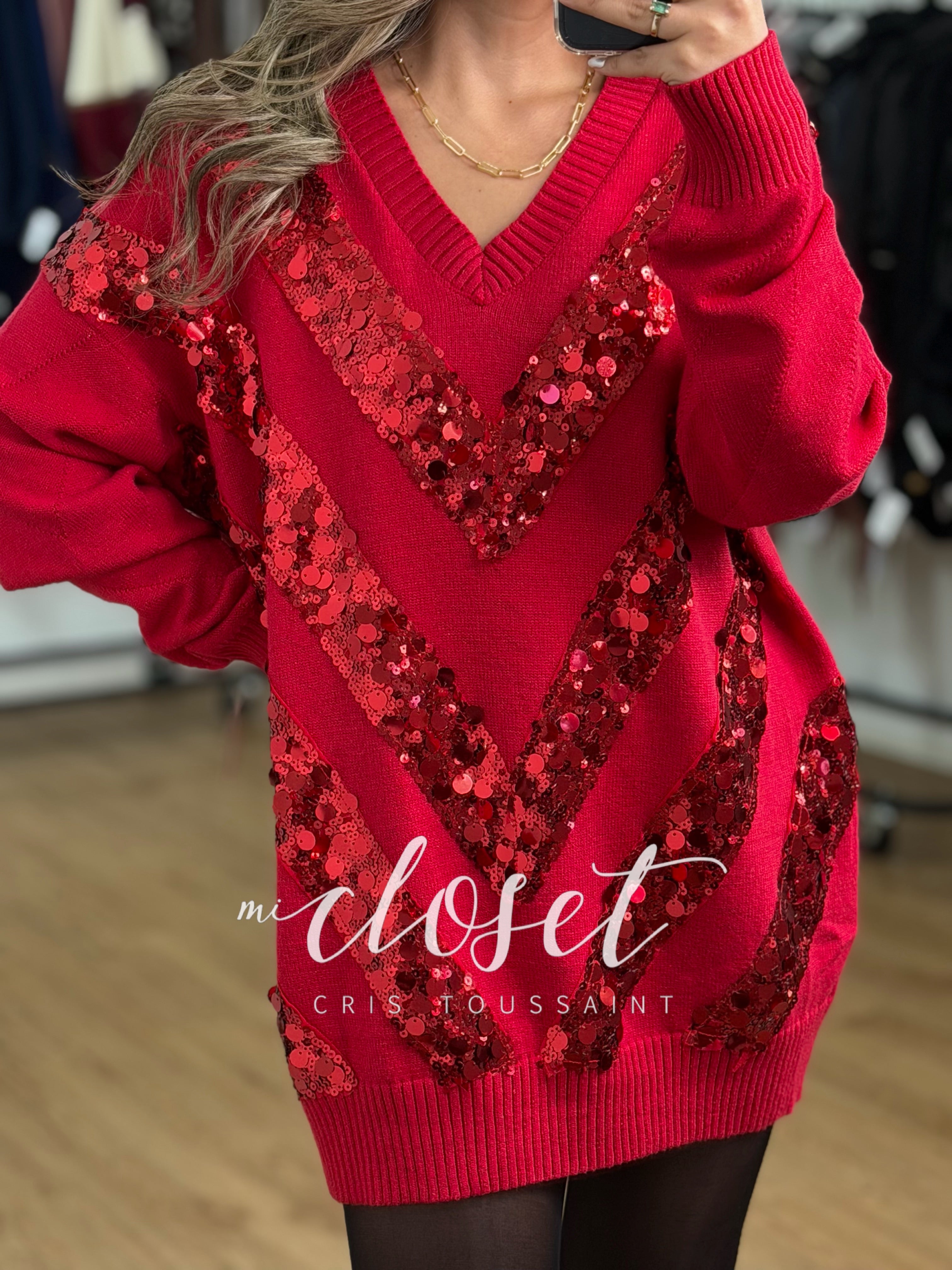 SWEATER LARGO CON LENTEJUELAS DE DIFERENTES TAMAÑOS EN PARTE DELANTERA, DESTELLOS DE BRILLOS