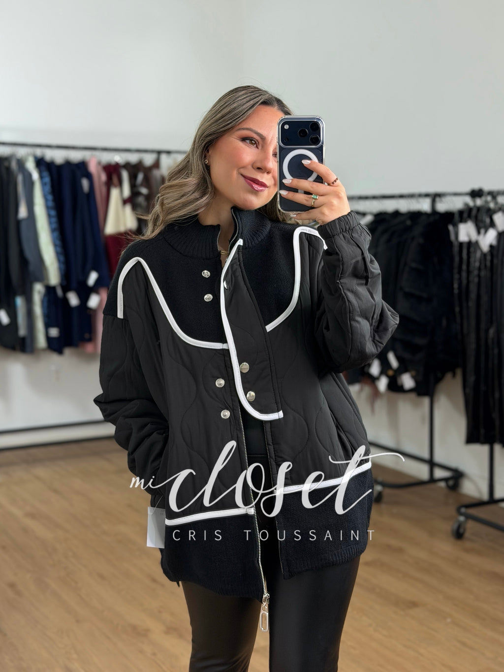 CHAMARRA CON DOBLE TEXTURA, TIPO BOMBER
