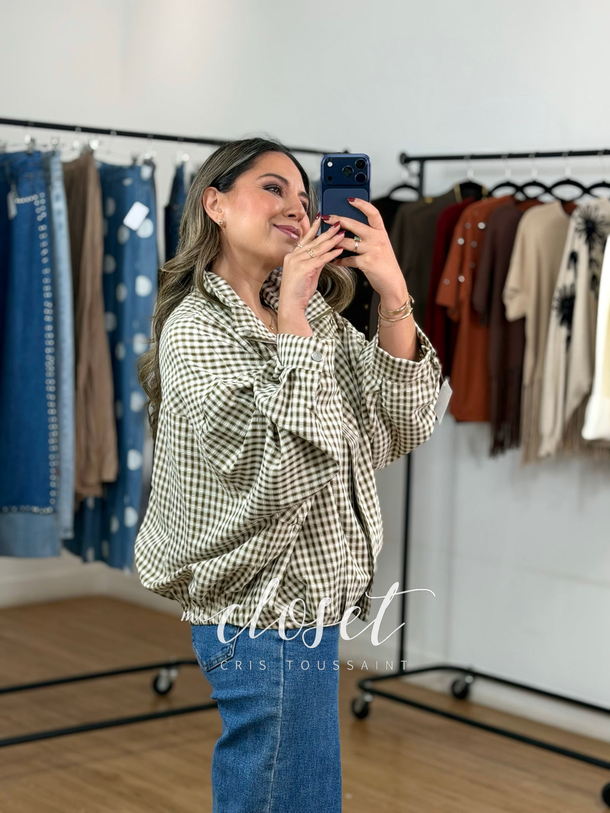 CHAMARRITA BOMBER LIGERA OVERSIZED CON PINZAS Y RESORTE EN CINTURA; MANGA MURCIÉLAGO