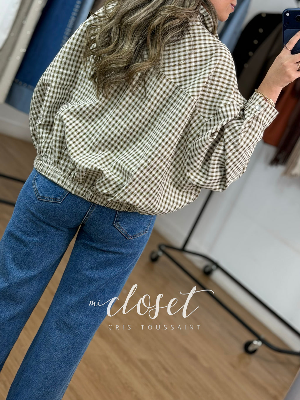CHAMARRITA BOMBER LIGERA OVERSIZED CON PINZAS Y RESORTE EN CINTURA; MANGA MURCIÉLAGO