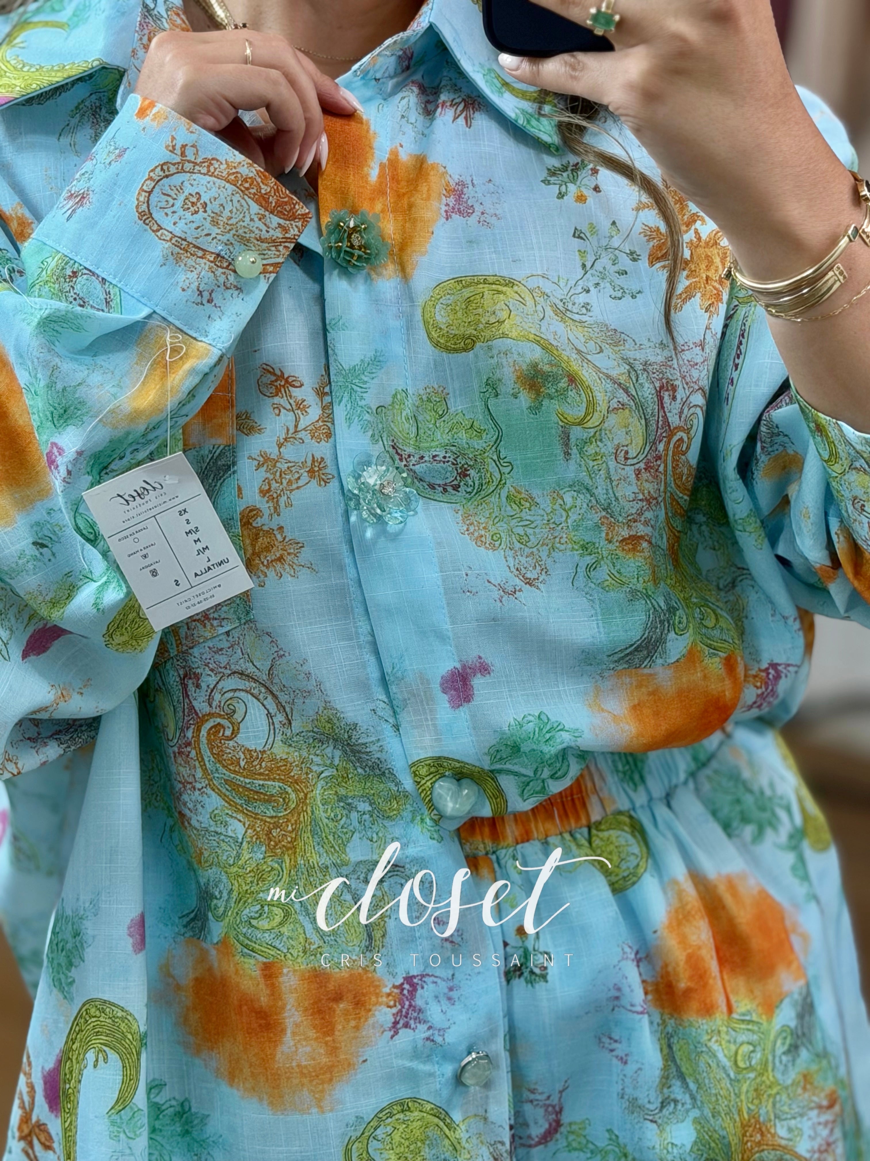 CONJUNTO TIPO LINO ESTAMPADO DE SHORT (FORRO ABAJO) Y CAMISA OVERSIZED, DETALLE EN BOTONES