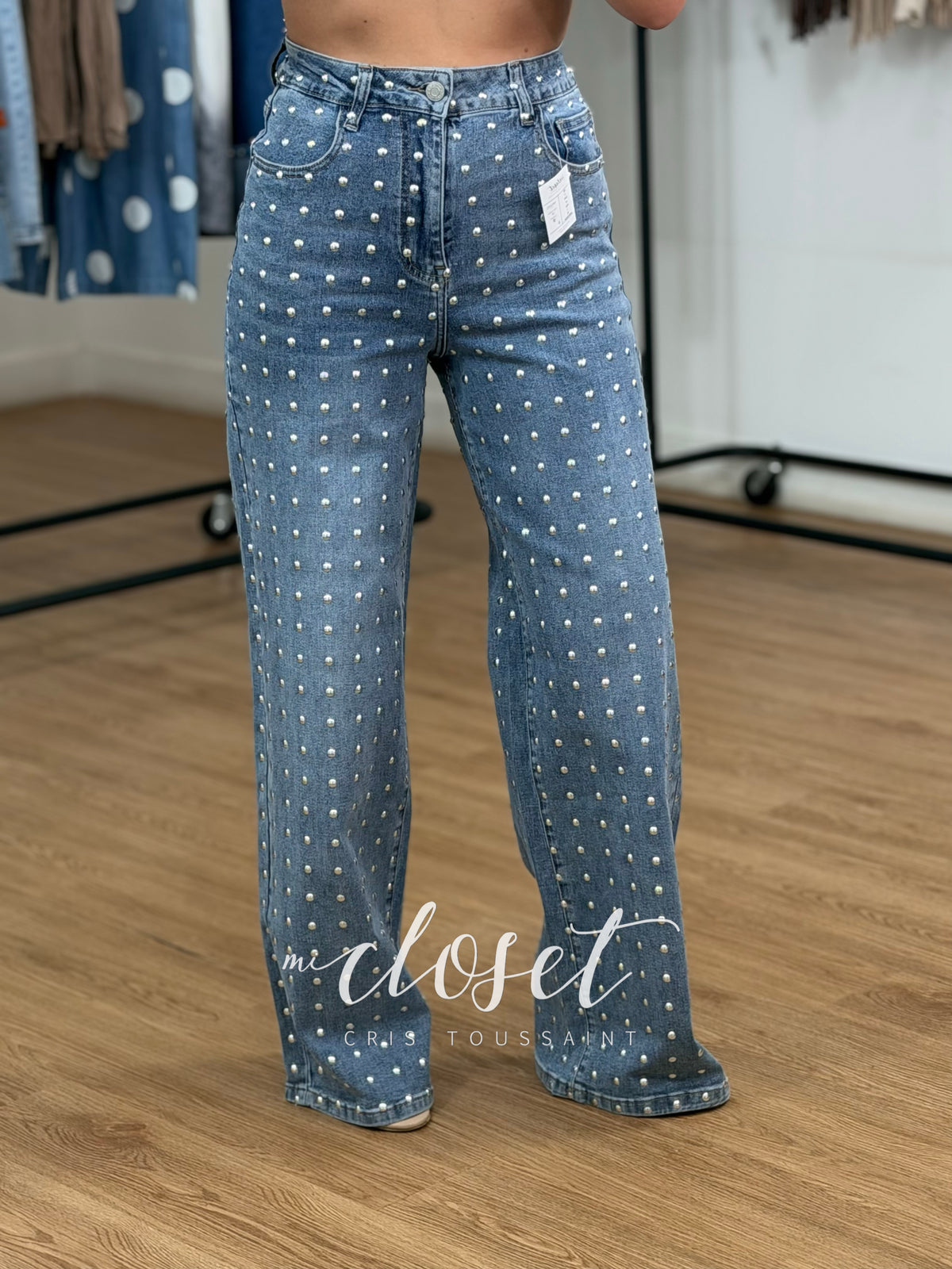 JEANS SÚPER STRETCH, TIRO ALTO, CORTE RECTO, CON ESTOPEROLES ADELANTE Y ATRÁS