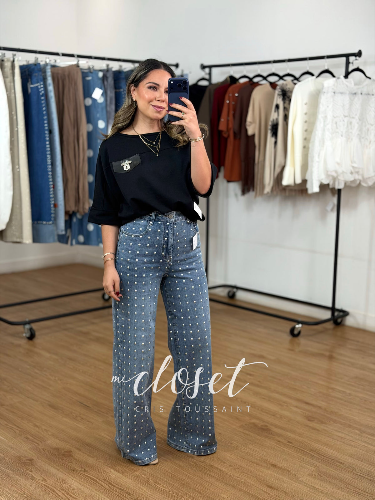 JEANS SÚPER STRETCH, TIRO ALTO, CORTE RECTO, CON ESTOPEROLES ADELANTE Y ATRÁS