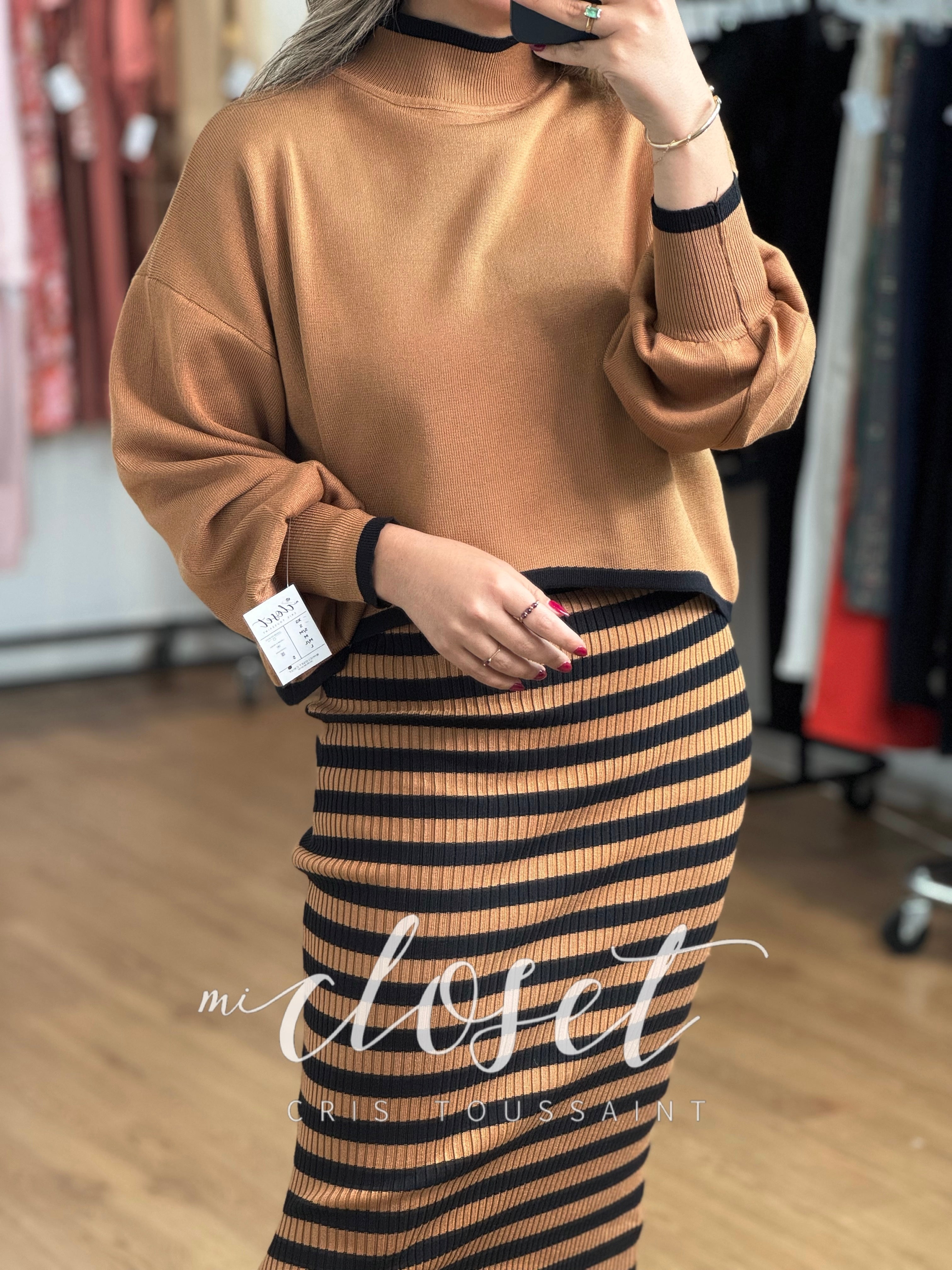 CONJUNTO DE VESTIDO CON SWEATER