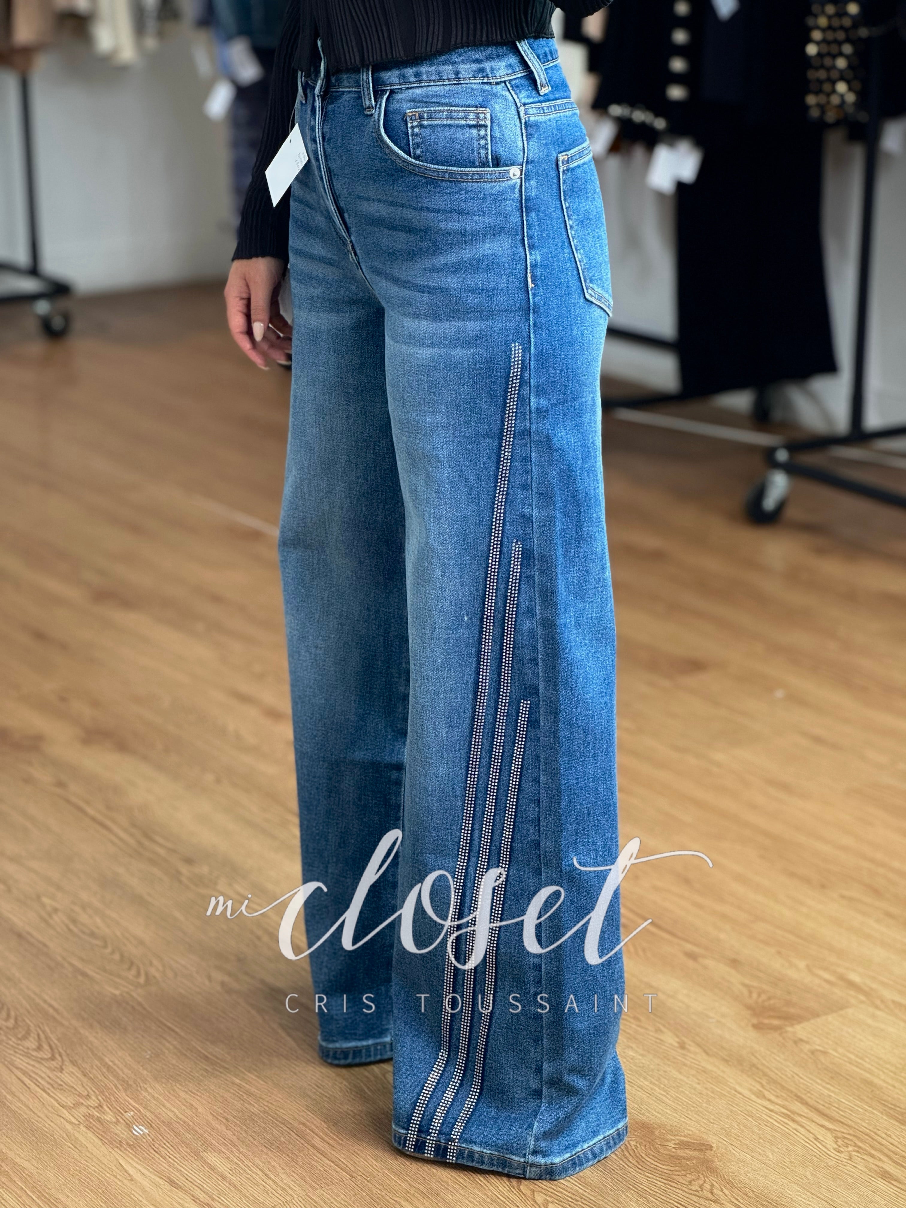 JEANS WIDE LEG SUPER STRETCH CON TIRAS DE BRILLOS EN COSTADOS