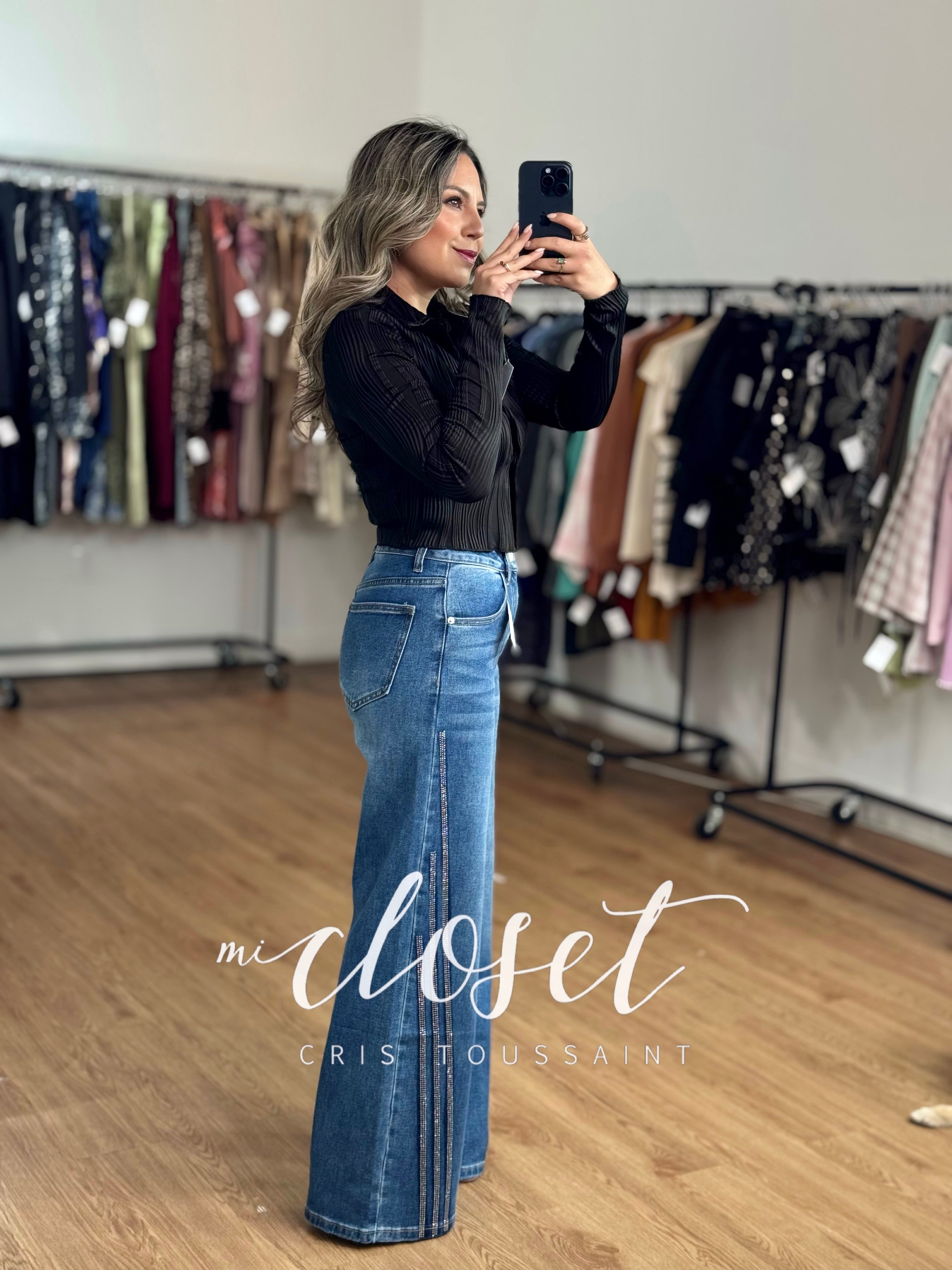 JEANS WIDE LEG SUPER STRETCH CON TIRAS DE BRILLOS EN COSTADOS