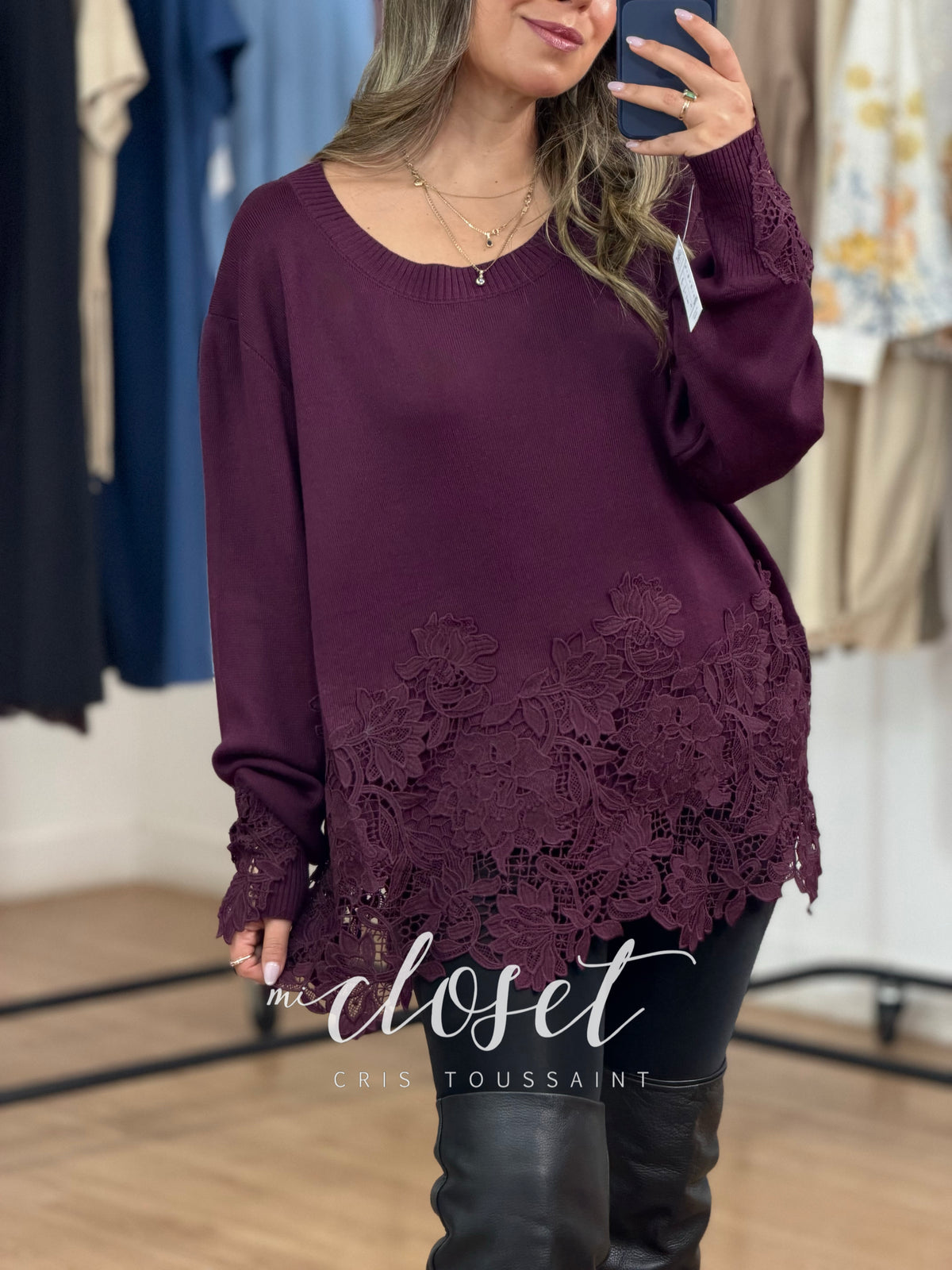 SWEATER DE PUNTO CON CUELLO REDONDO, DETALLE DE ENCAJE EN PARTE DE ABAJO