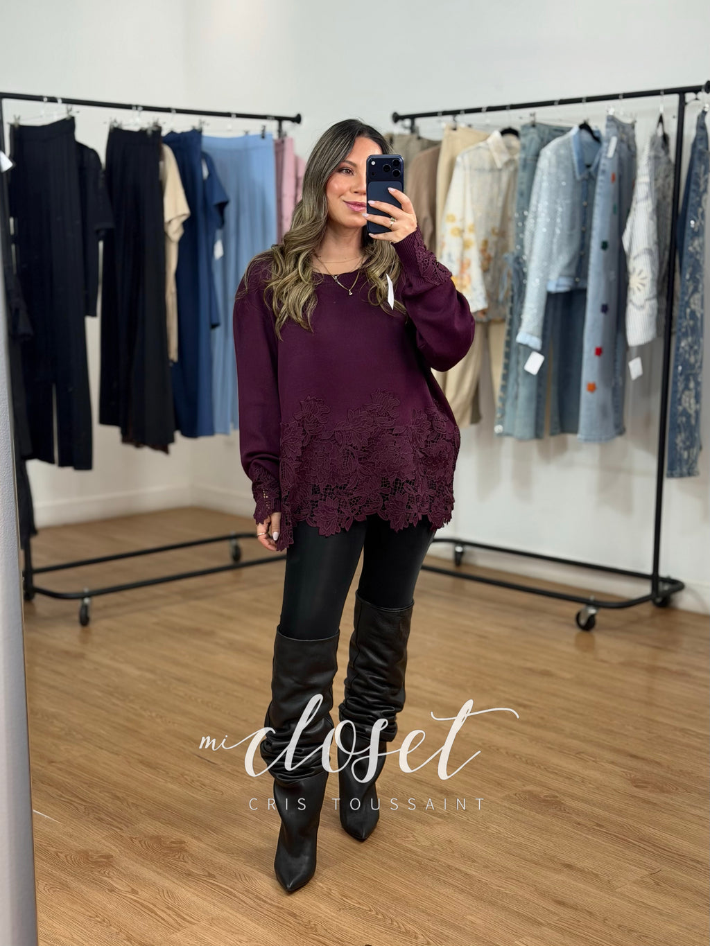 SWEATER DE PUNTO CON CUELLO REDONDO, DETALLE DE ENCAJE EN PARTE DE ABAJO