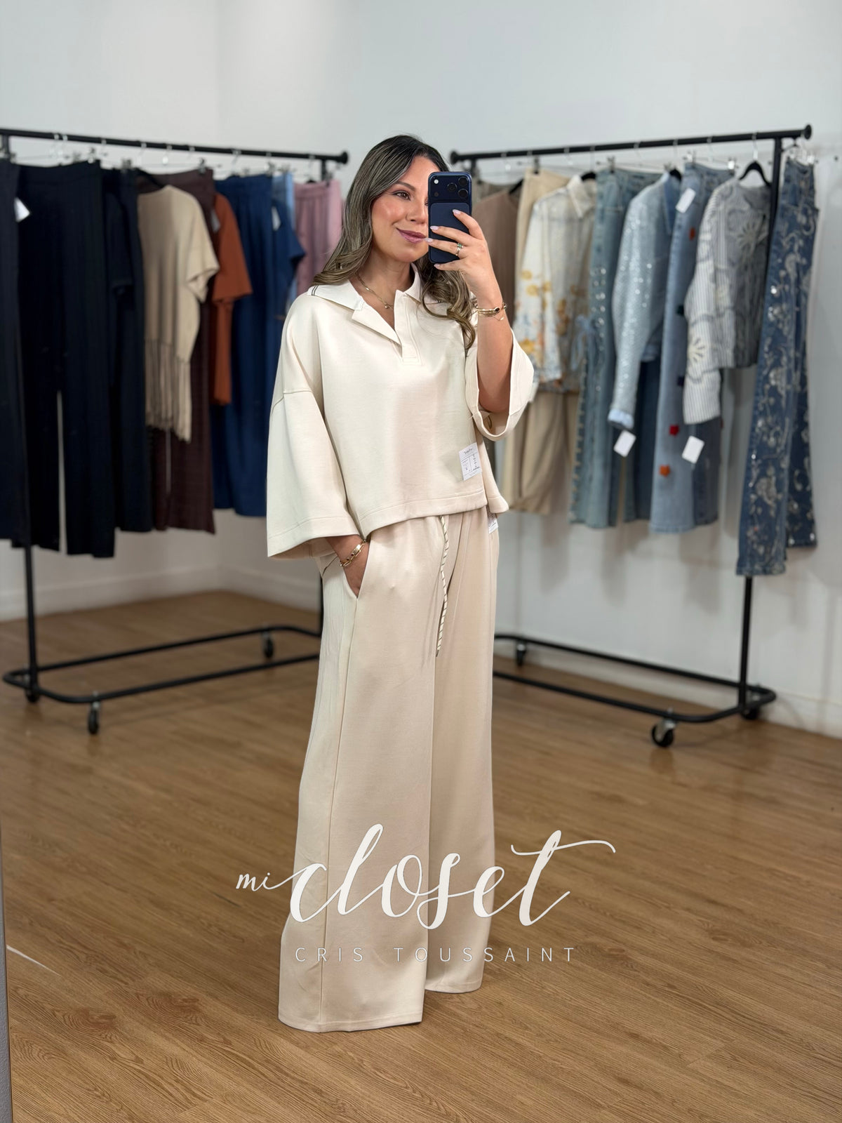 CONJUNTO SEMI GRUESO OVERSIZED DE PANTS Y TEESHIRT CON CUELLO POLO Y MANGA 3/4