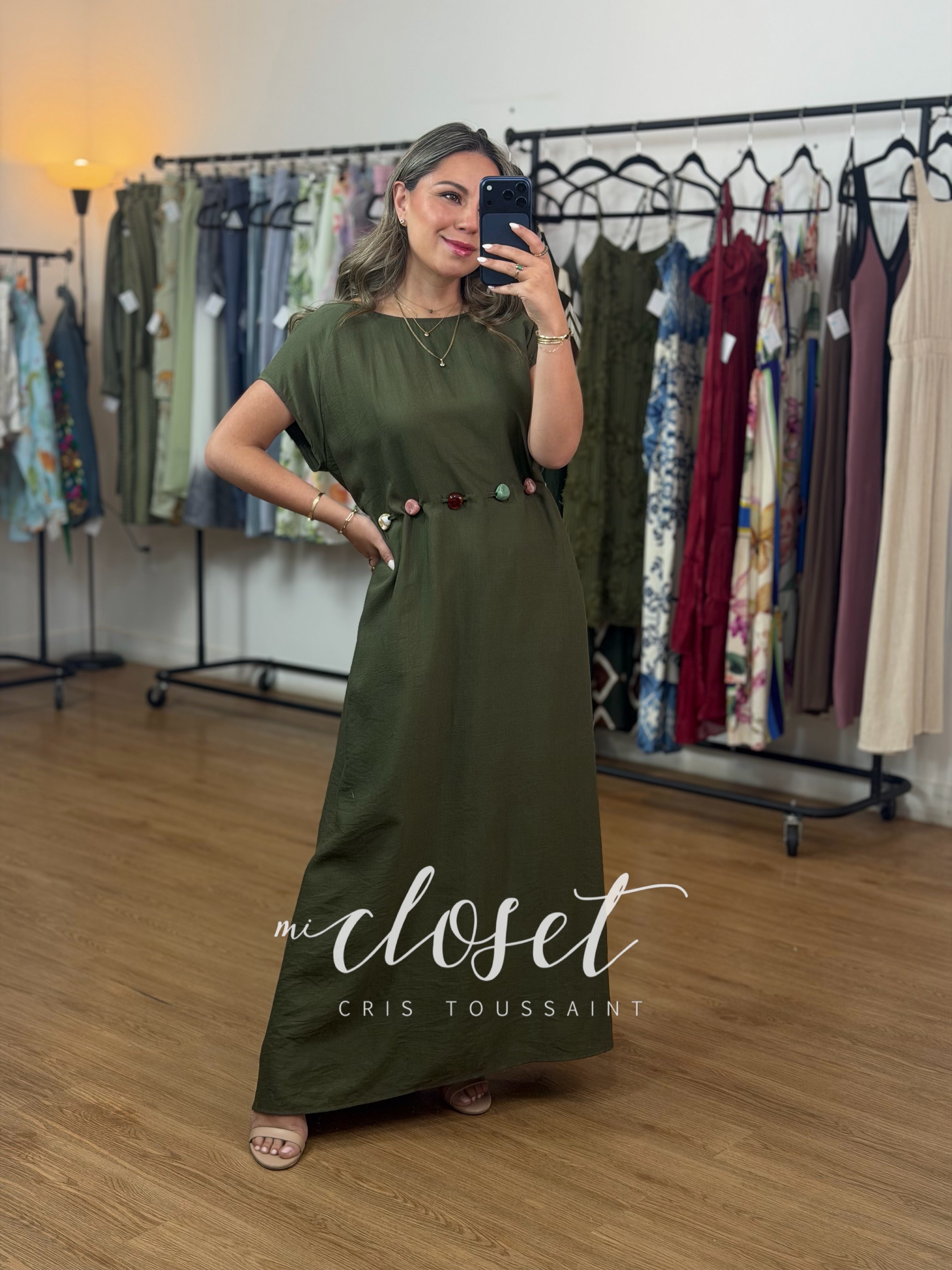 VESTIDO TIPO LINO AMPLIO CON CINTURÓN DE PIEDRITAS Y DETALLE EN ESPALDA