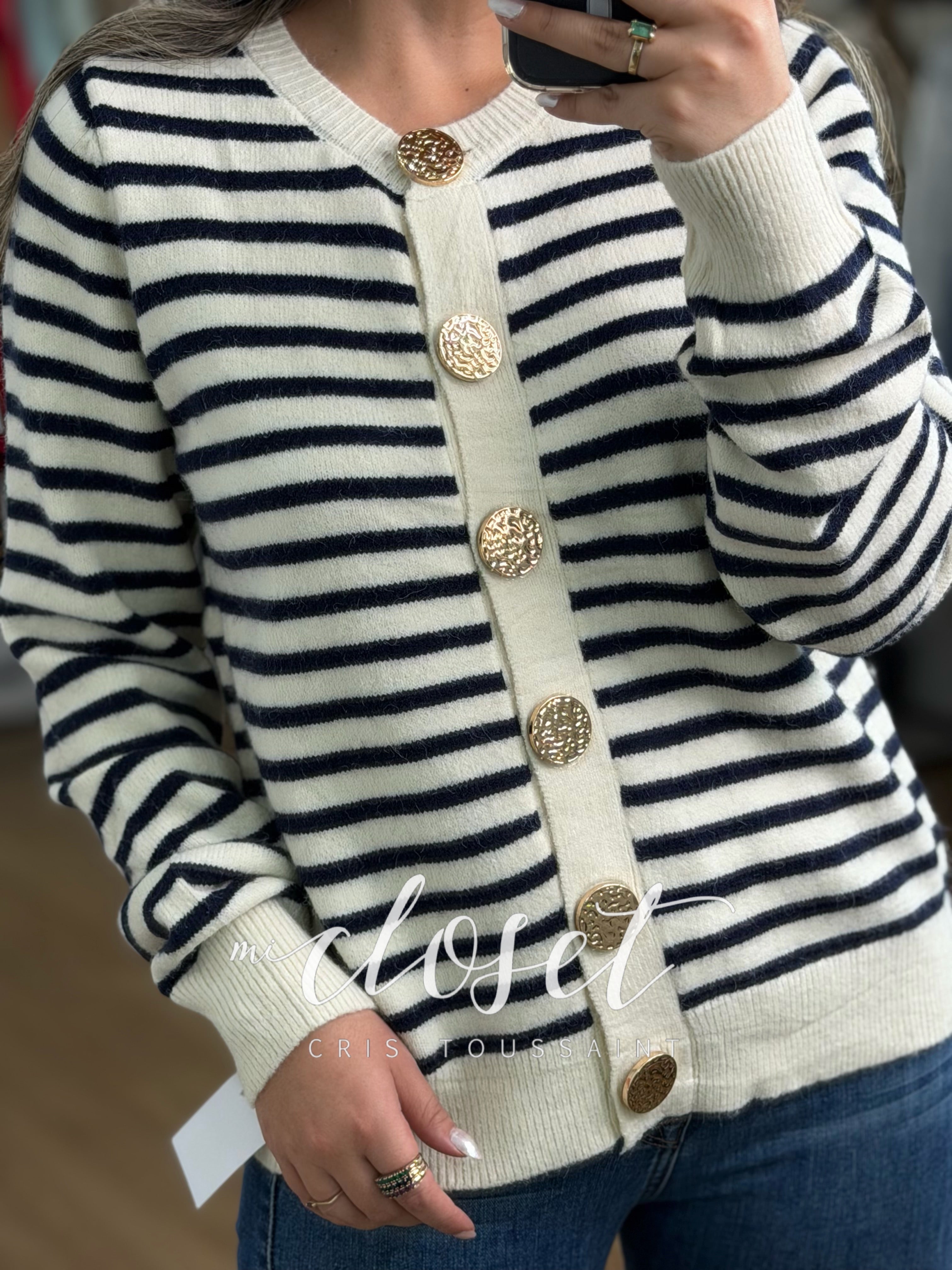 SWEATER SÚPER CALIENTITO CON BOTÓN DORADO
