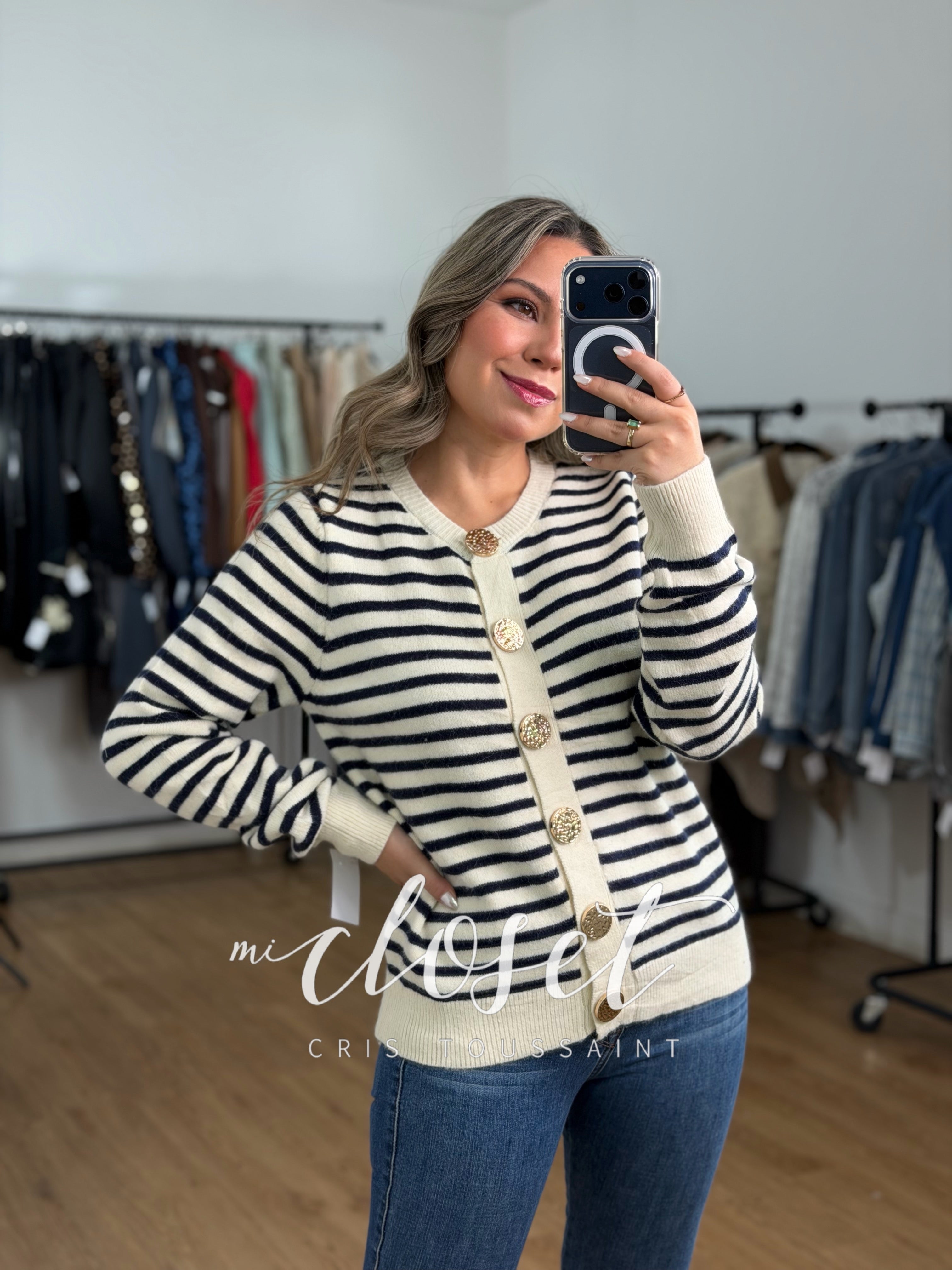 SWEATER SÚPER CALIENTITO CON BOTÓN DORADO