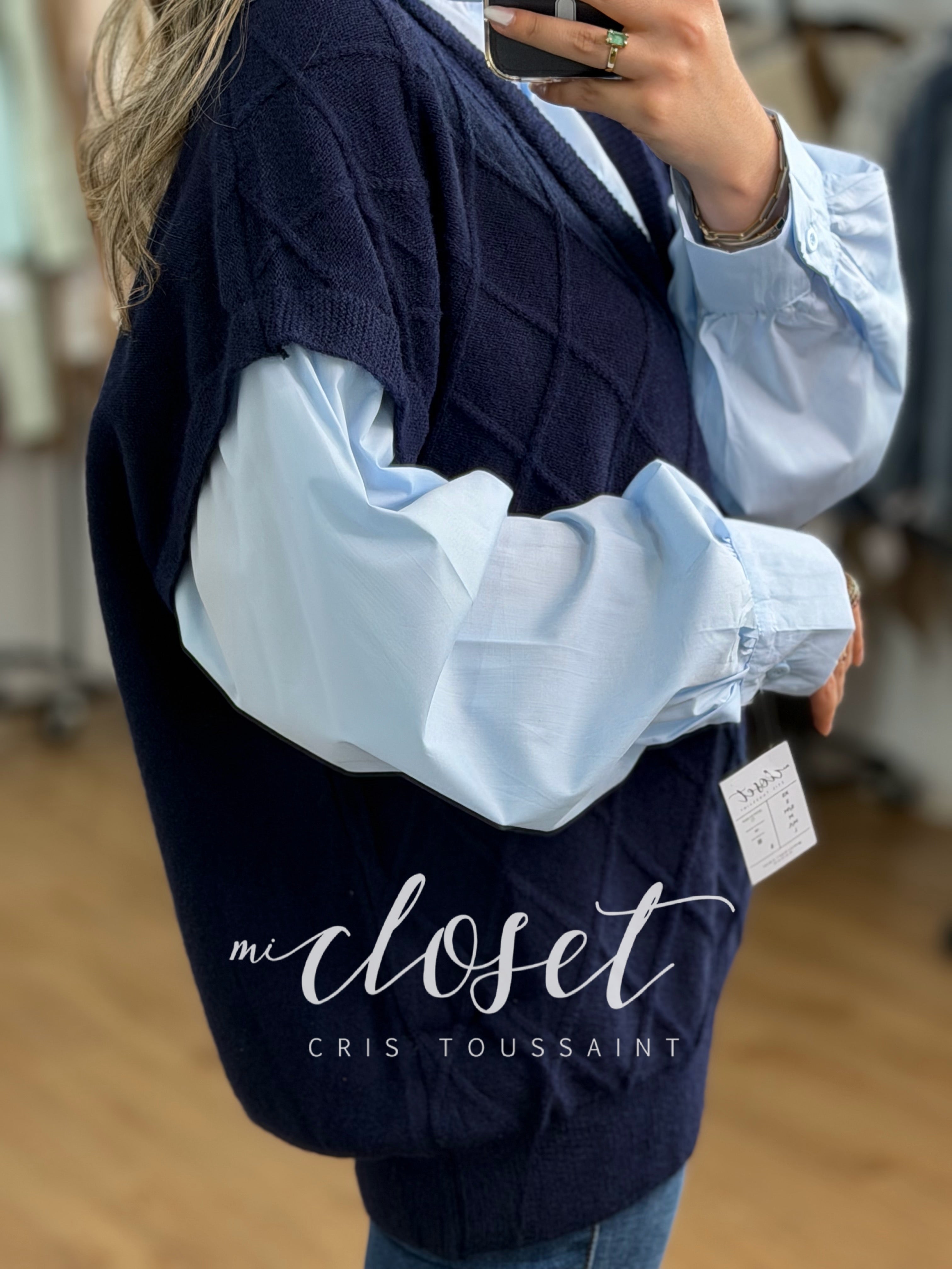 CHALECO DE ROMBOS CON CAMISA ADHERIDA (OVERSIZED) STRETCH